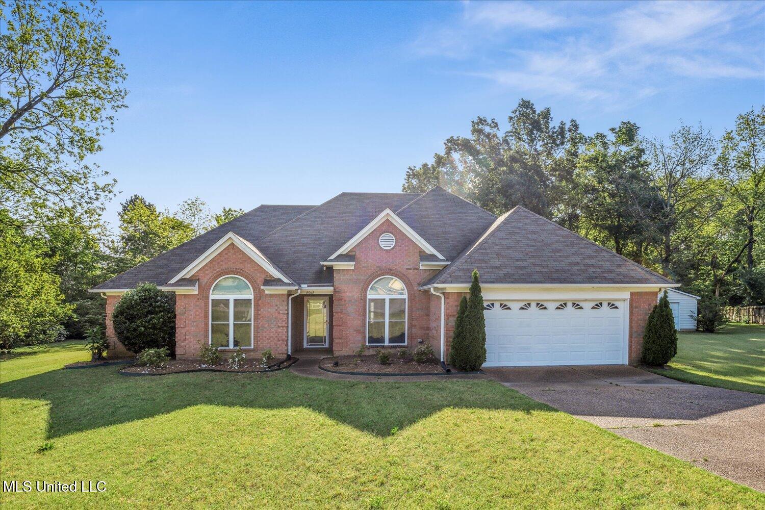 8018 S Horn Cove, Olive Branch, Mississippi image 1