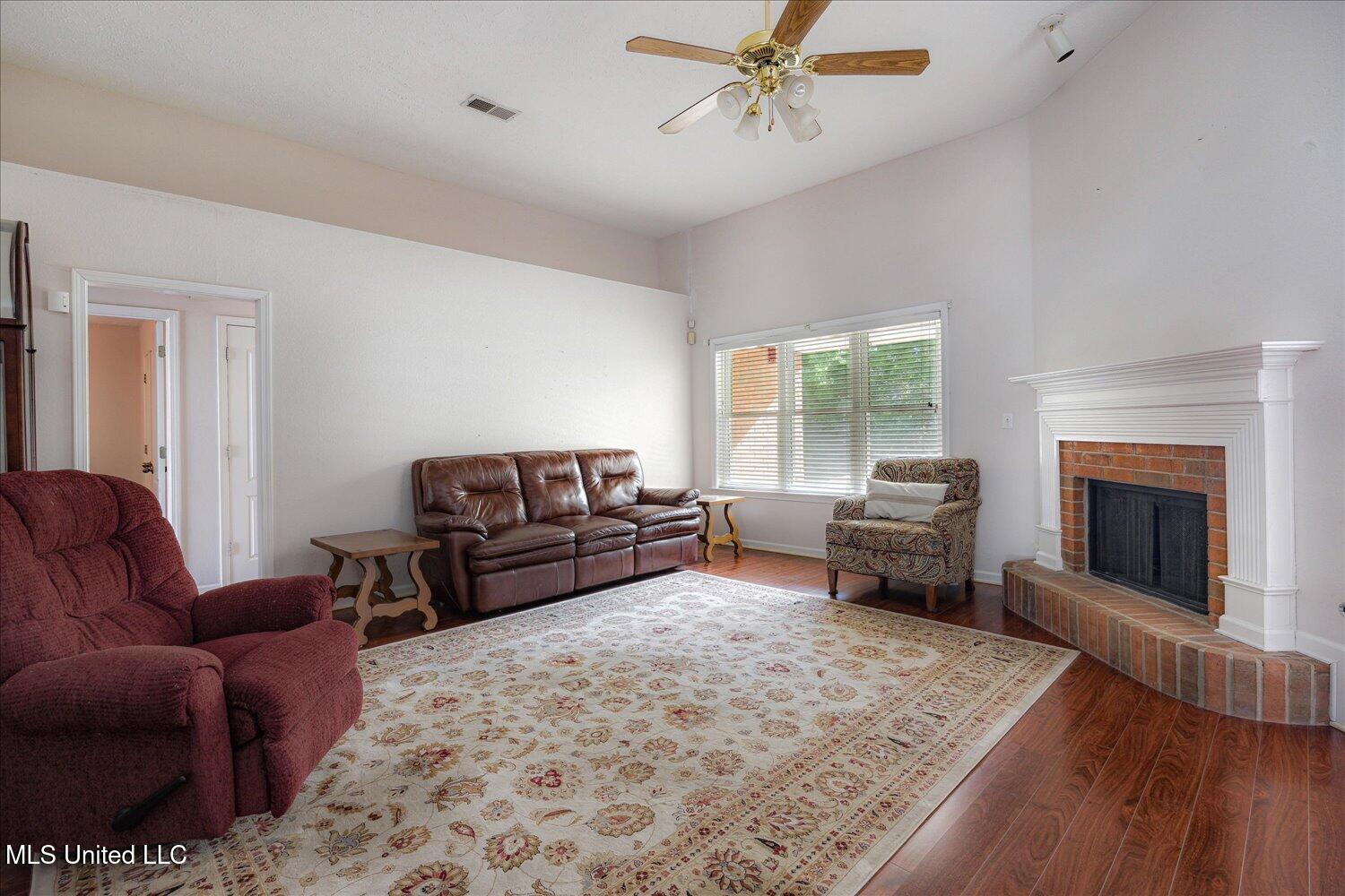 8018 S Horn Cove, Olive Branch, Mississippi image 9