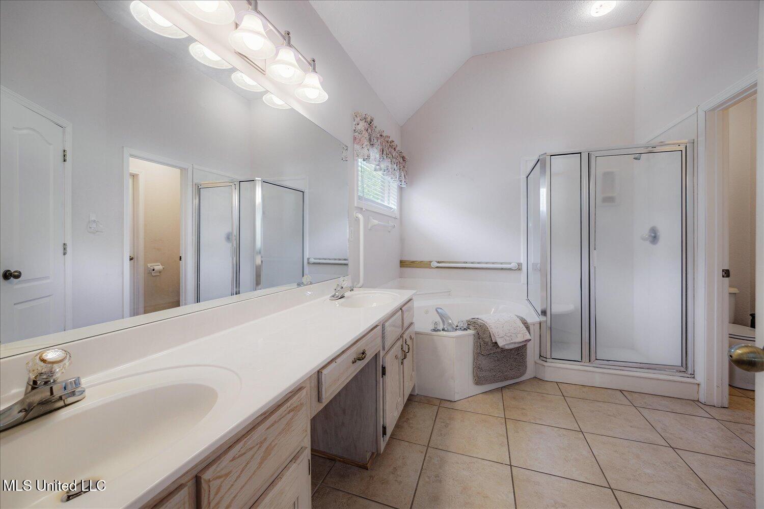 8018 S Horn Cove, Olive Branch, Mississippi image 14