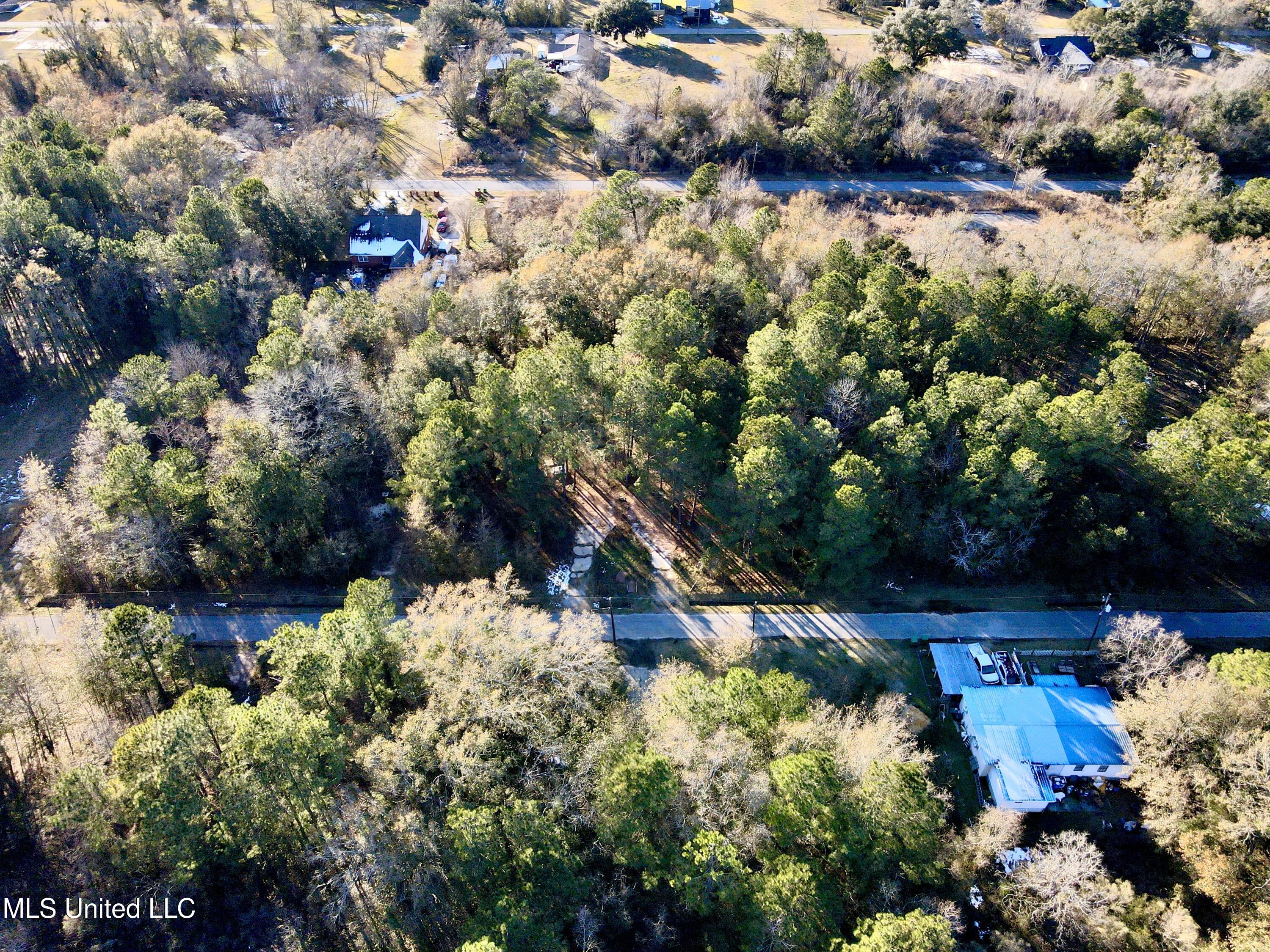 Lepoma Avenue, Biloxi, Mississippi image 1