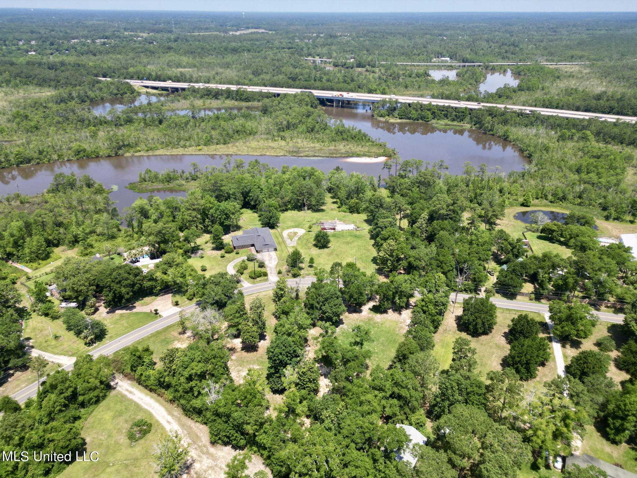 Nhn Shorecrest Road, Biloxi, Mississippi image 2