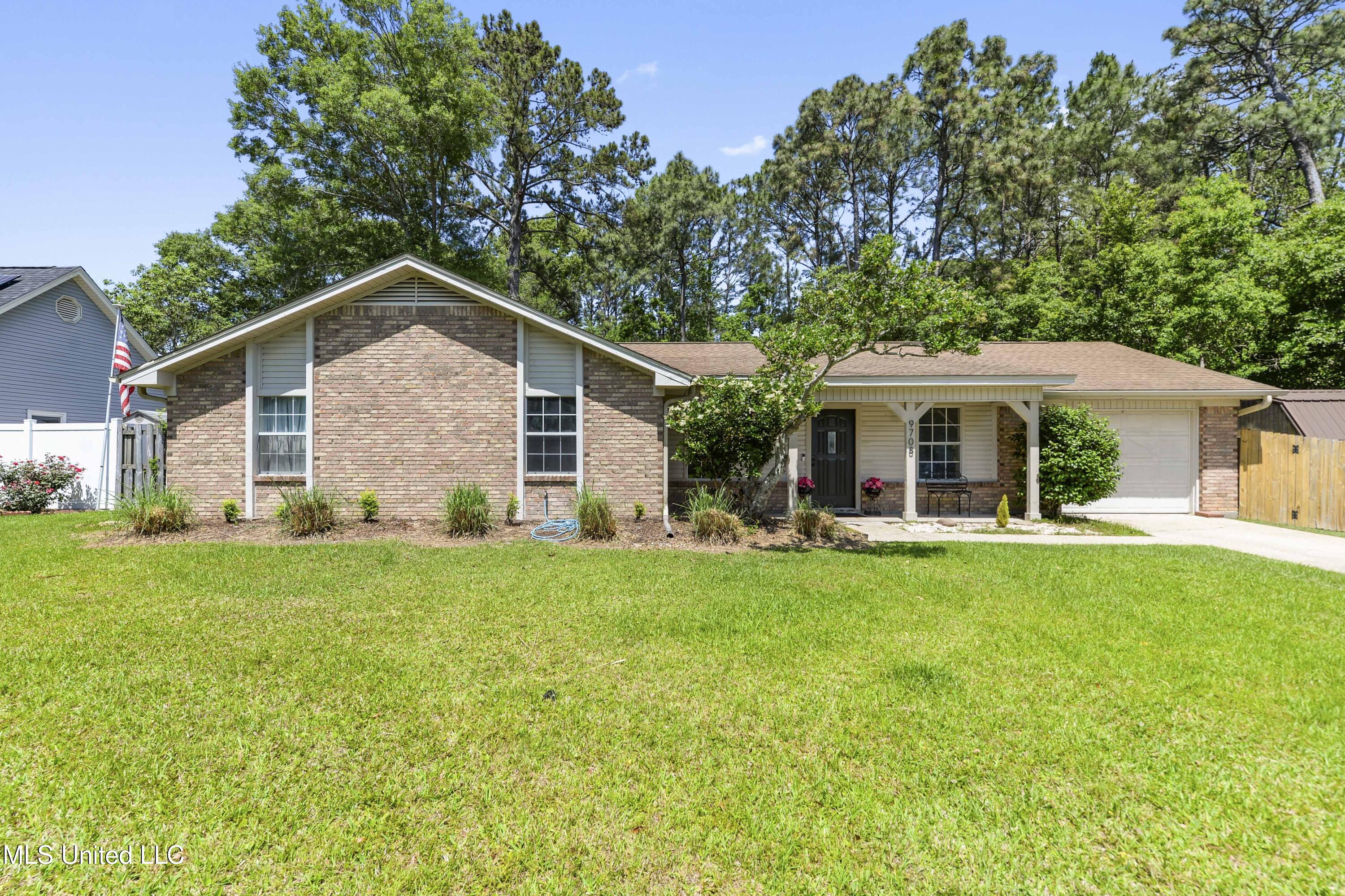 9708 Aztec Drive, Ocean Springs, Mississippi image 2