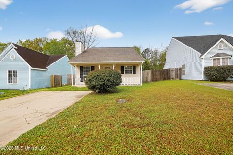 Homes For Sale - 5528 Tiki Ln<br/> Jackson, MS 39212