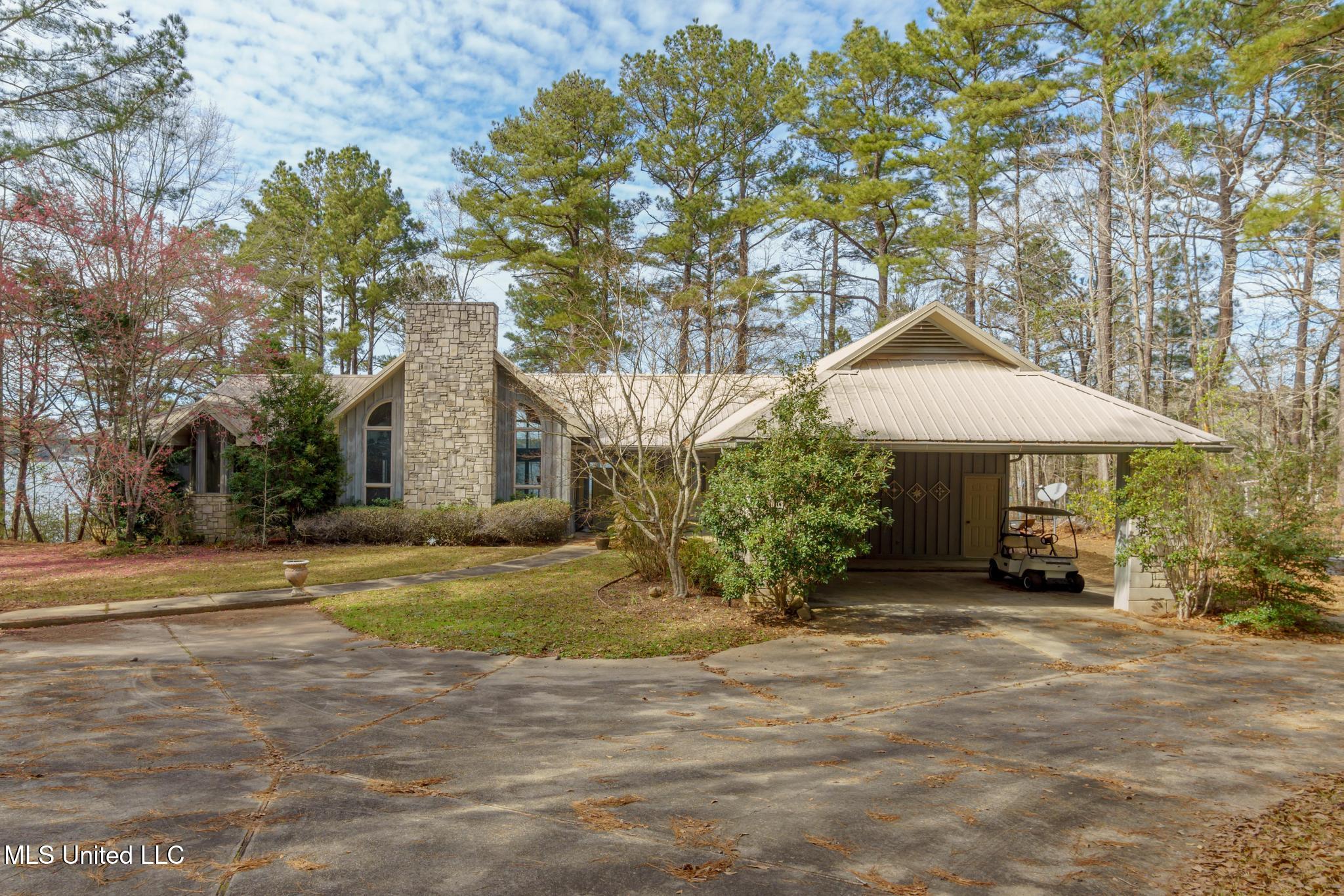 8 Deep Water Point, Lumberton, Mississippi image 2