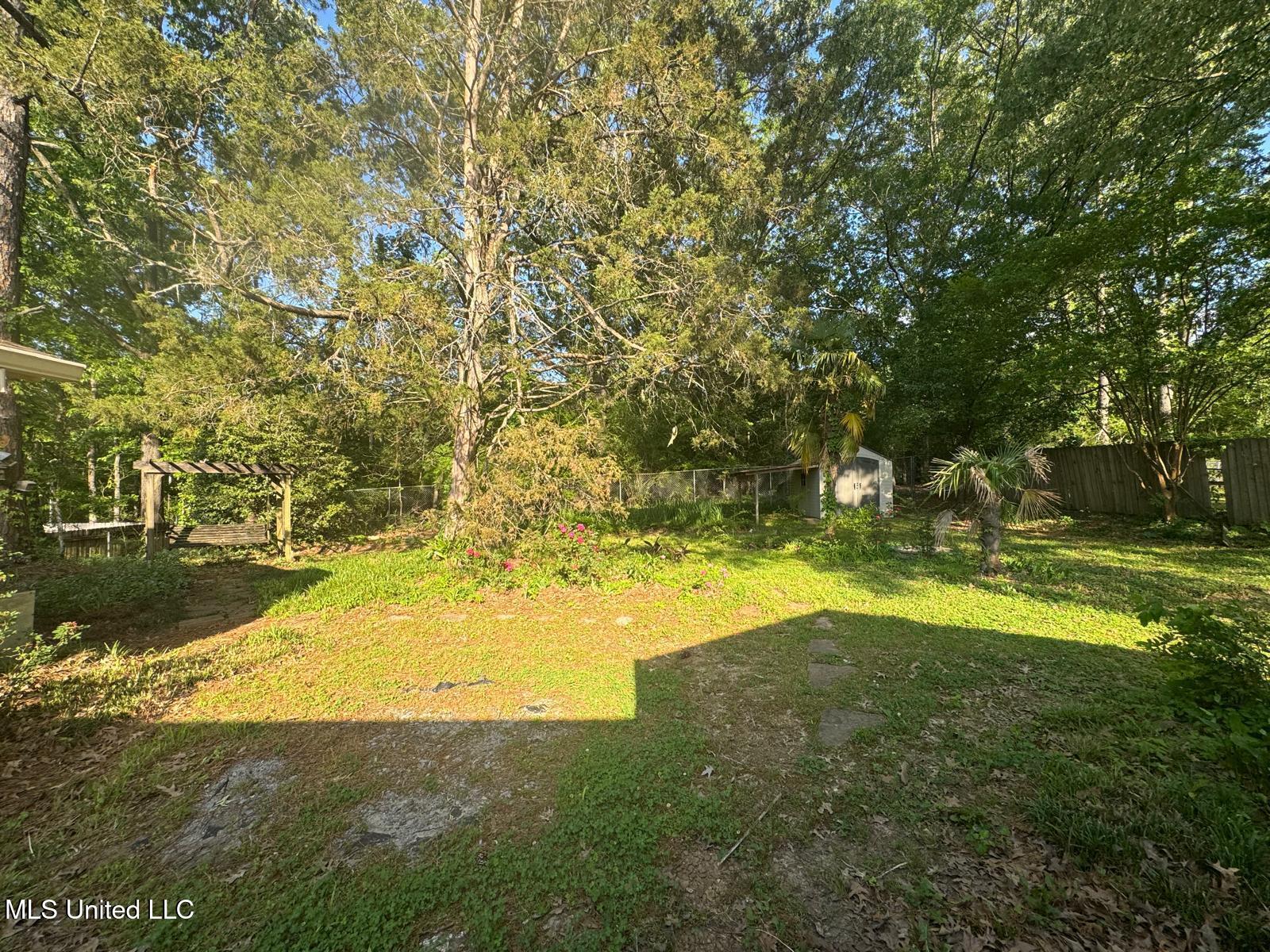 210 Swan Lake Drive, Jackson, Mississippi image 10
