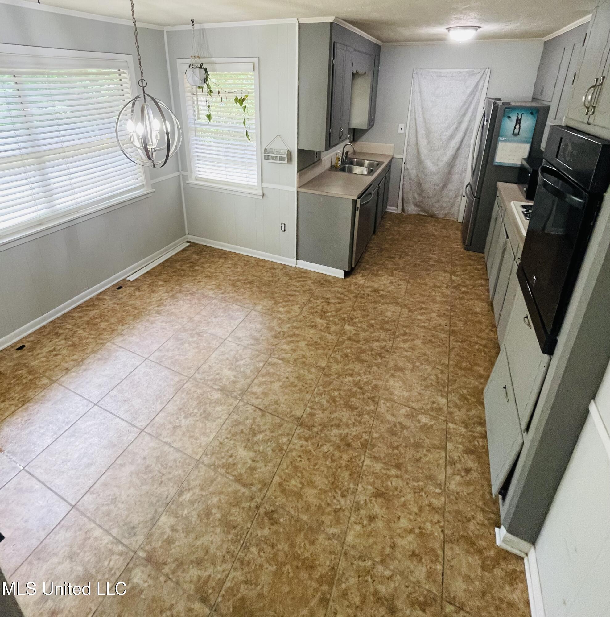 111 Brookfield Drive, Natchez, Mississippi image 4