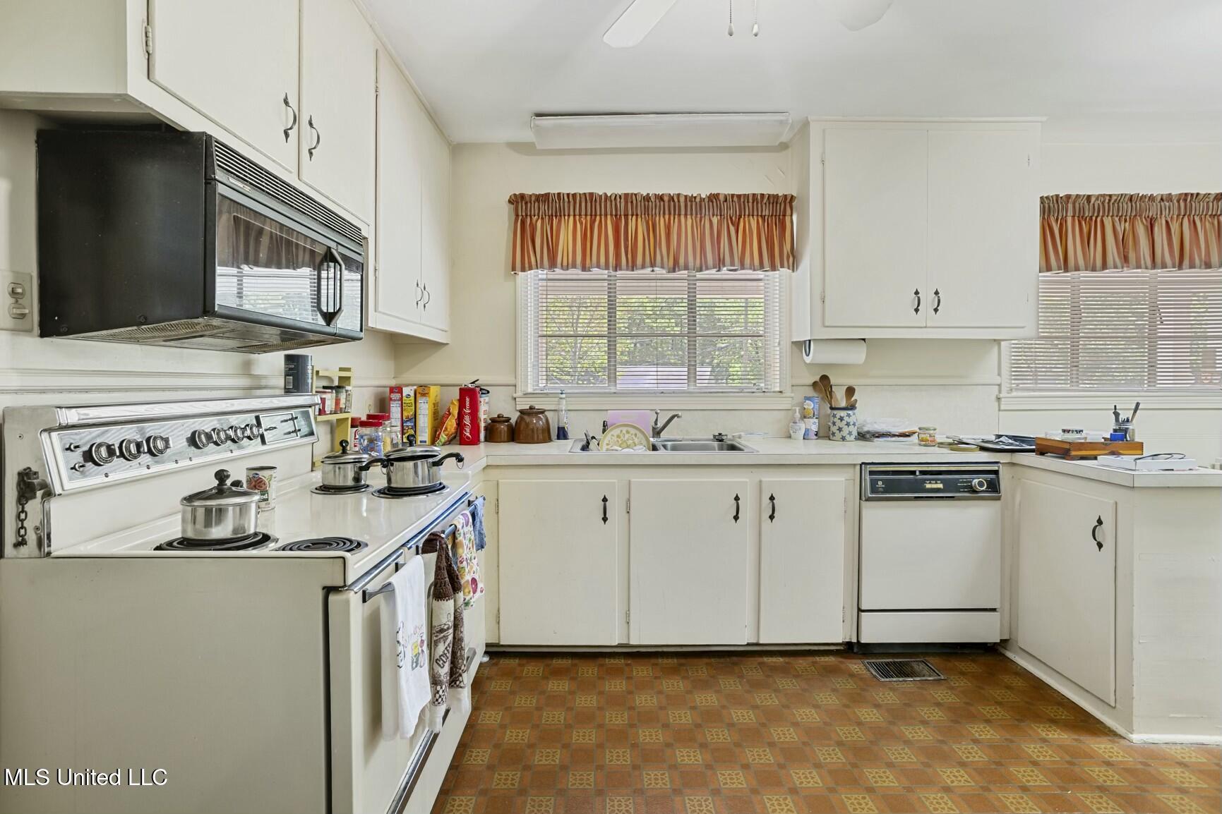 516 Naples Road, Jackson, Mississippi image 6