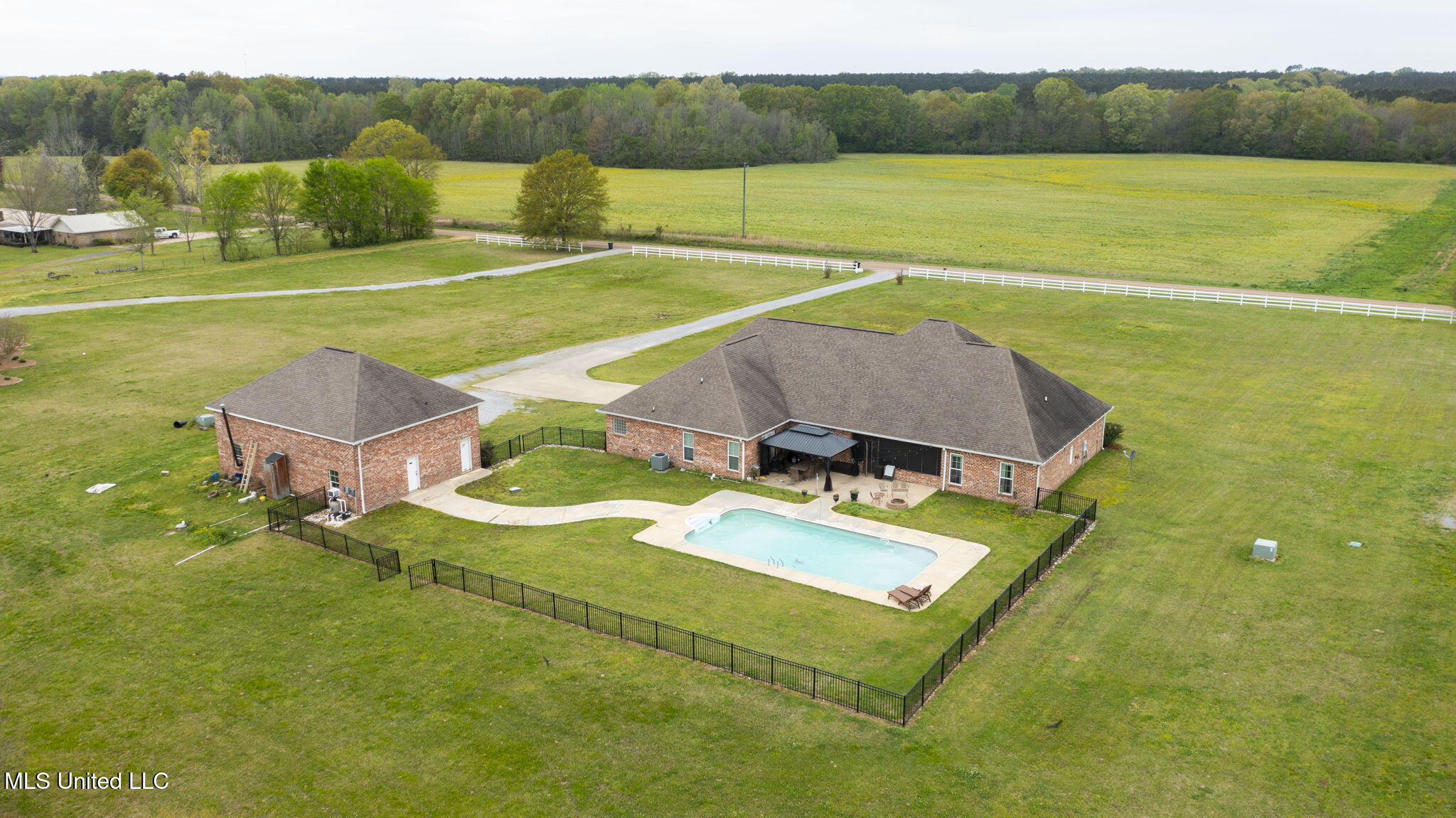 712 Leesburg Road, Pelahatchie, Mississippi image 1