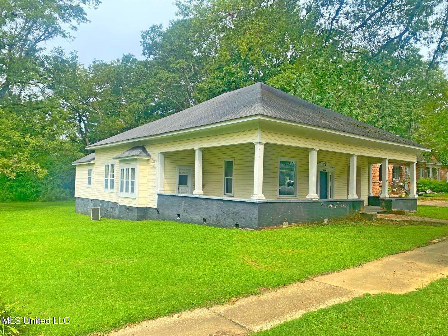 402 S Columbus Avenue, Louisville, Mississippi image 13