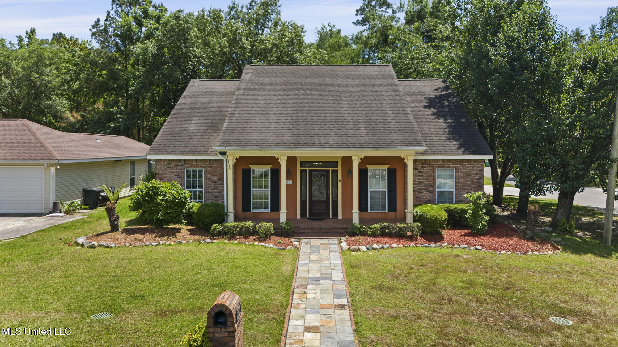 8421 Makiki Drive, Diamondhead, Mississippi image 3