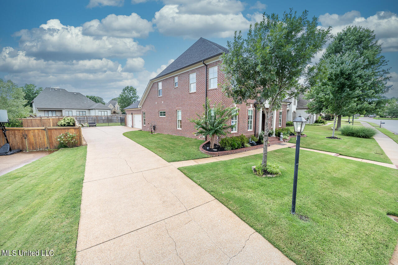 4833 E Delbridge Court, Olive Branch, Mississippi image 41