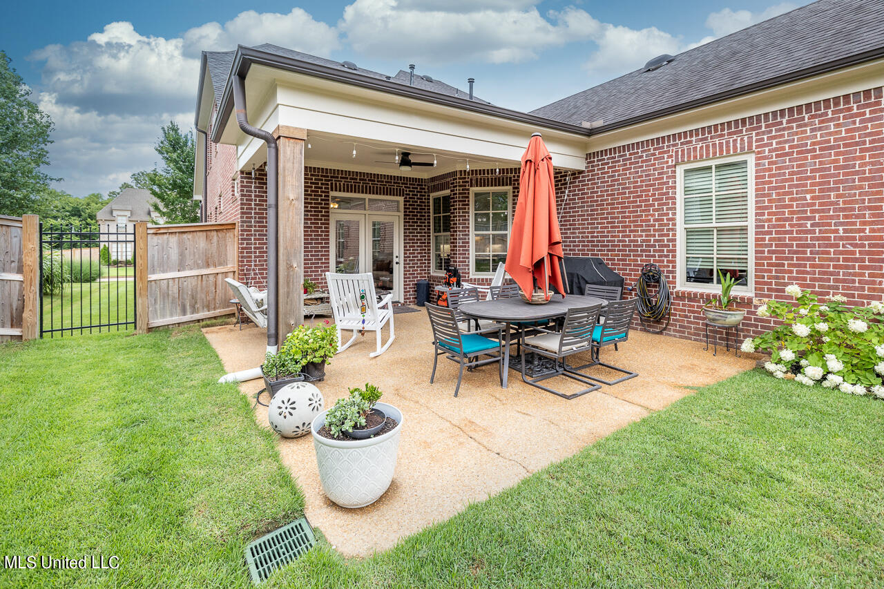 4833 E Delbridge Court, Olive Branch, Mississippi image 38