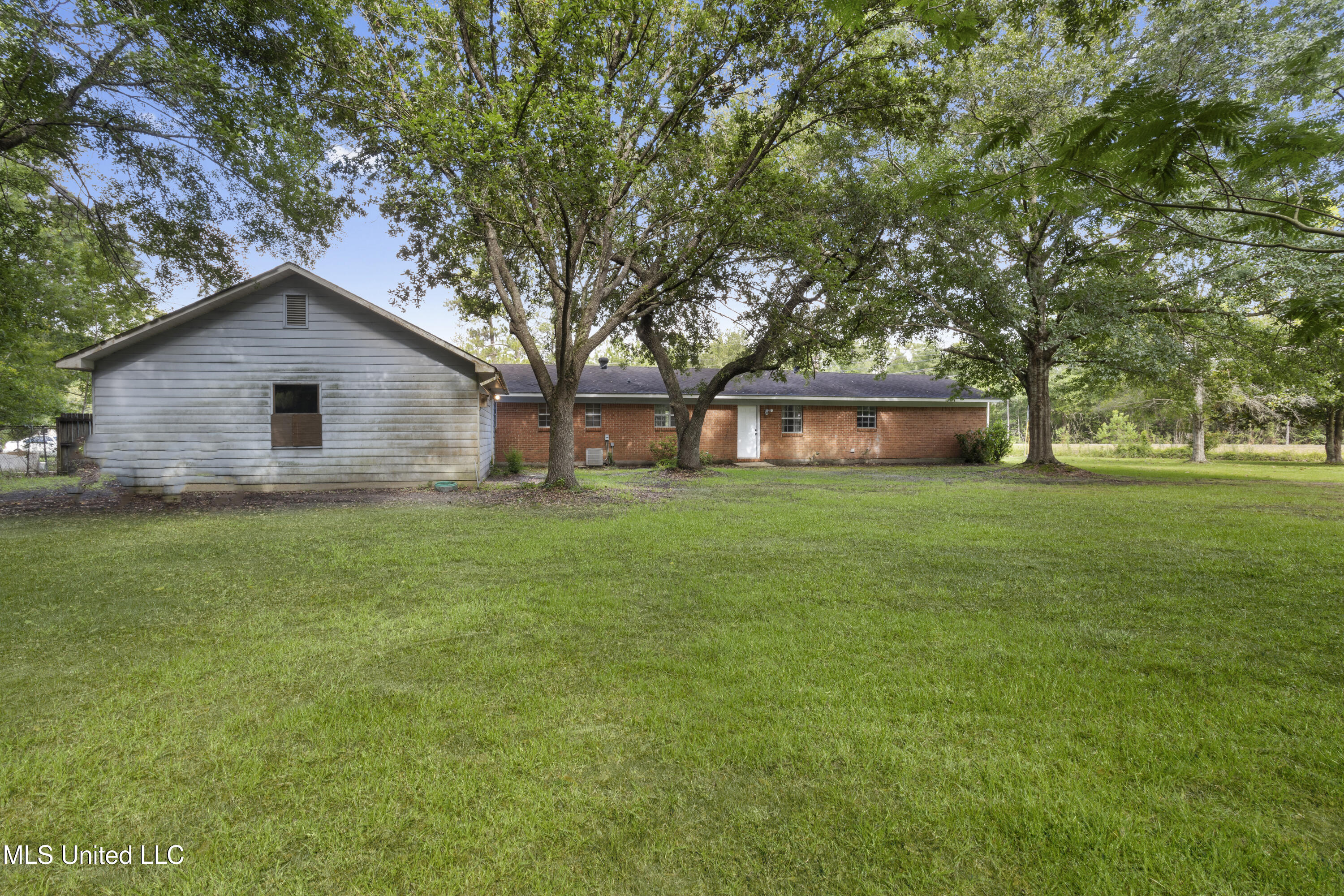 9101 Tammy Lane, Moss Point, Mississippi image 23