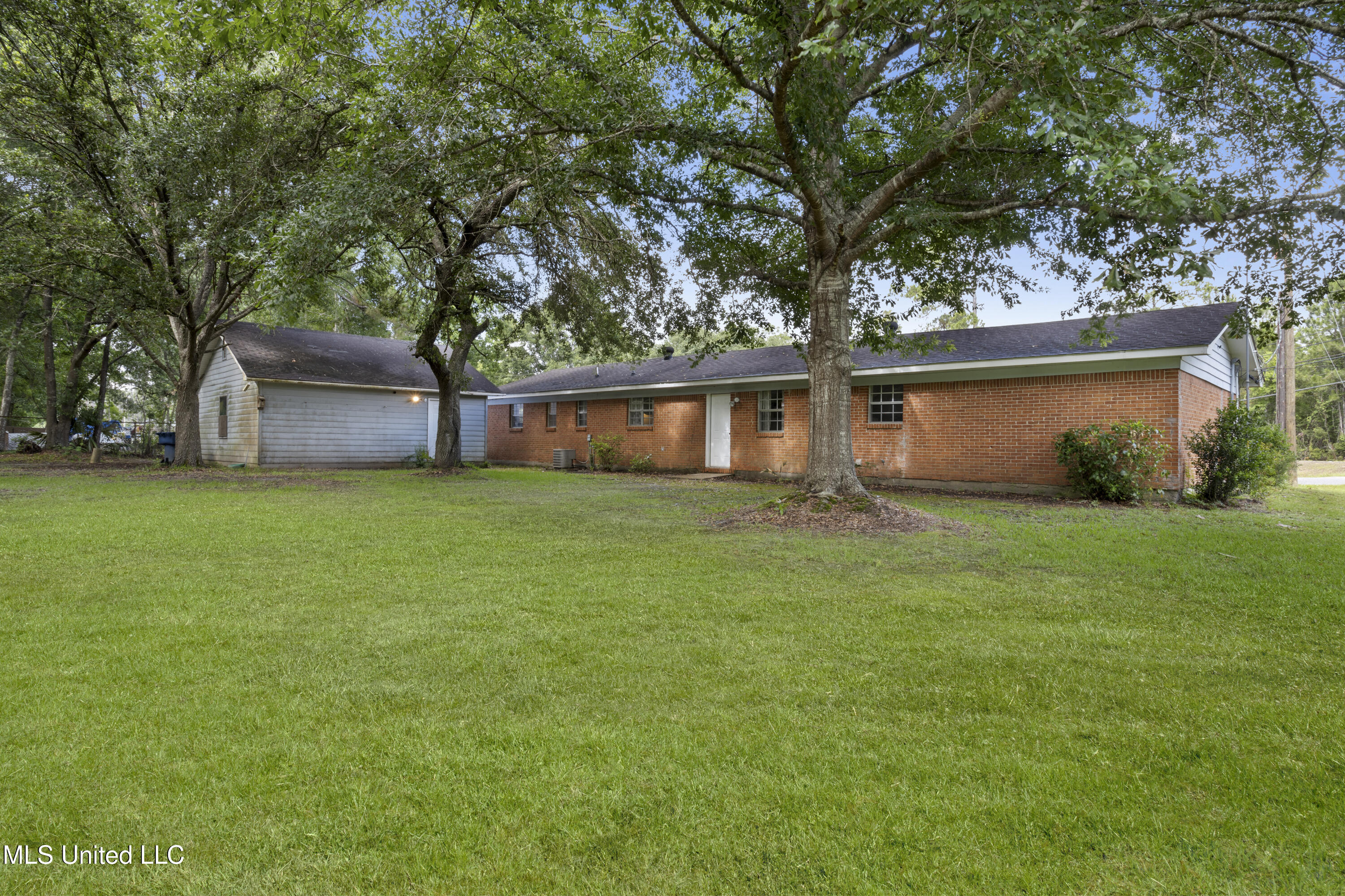 9101 Tammy Lane, Moss Point, Mississippi image 18