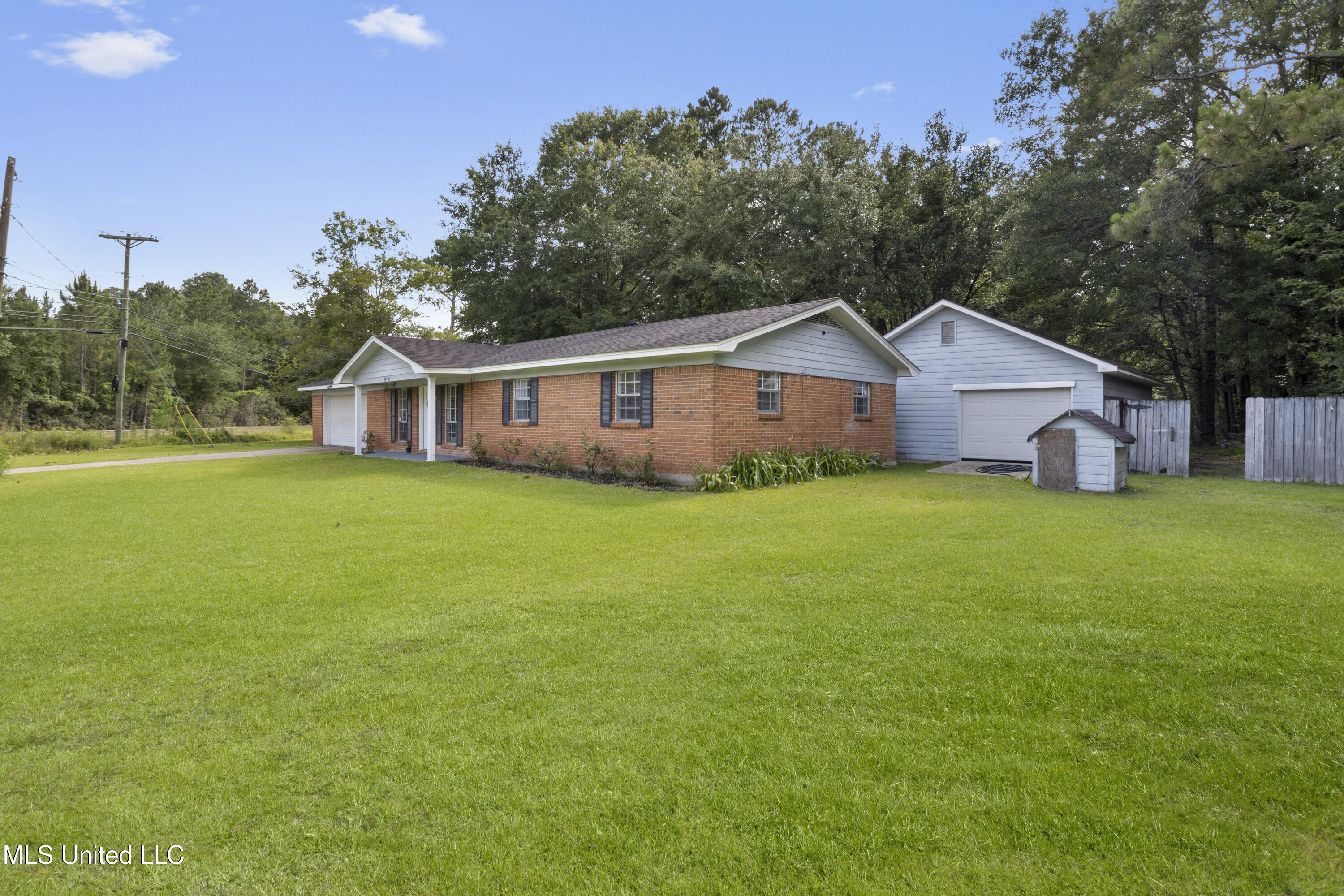 9101 Tammy Lane, Moss Point, Mississippi image 2