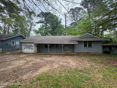 Homes For Sale - 2662 Key Street<br/> Jackson, MS 39212