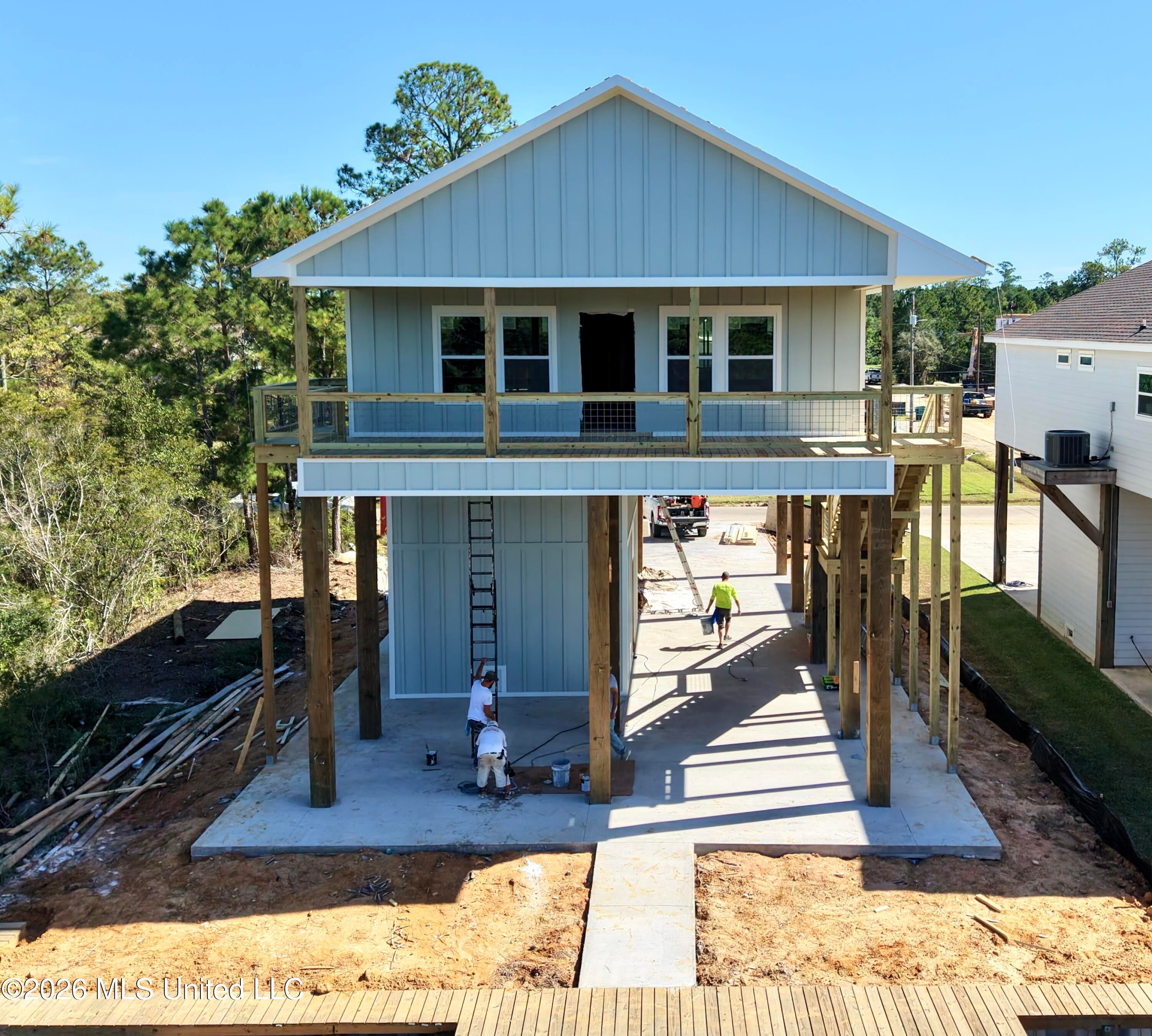 10051 Alabama Street