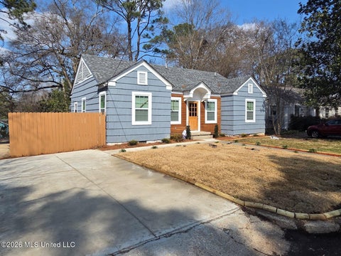 Homes For Sale - 420 Downing Street<br/> Jackson, MS 39216