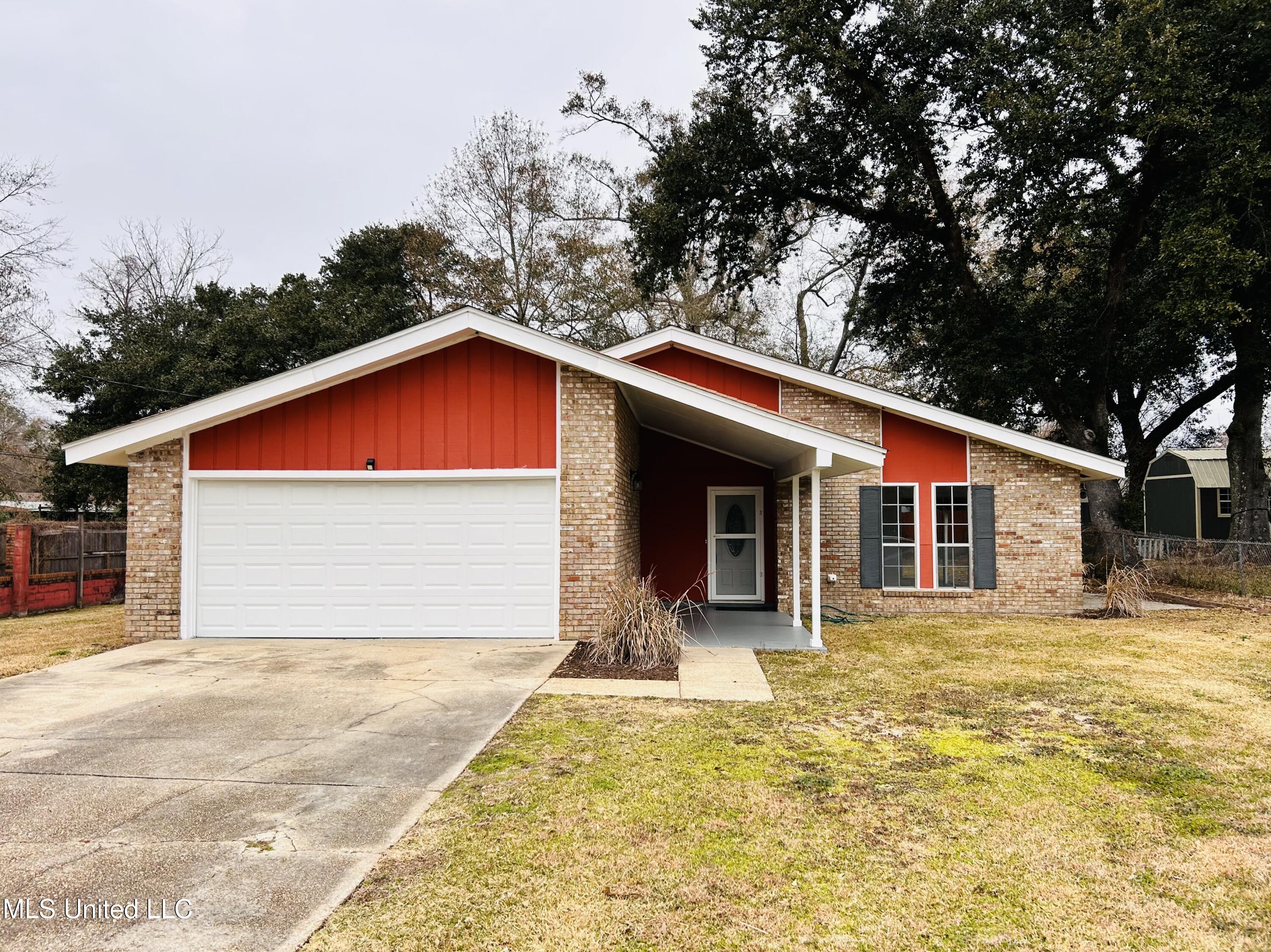 11335 Pine Drive, Gulfport, Mississippi image 1