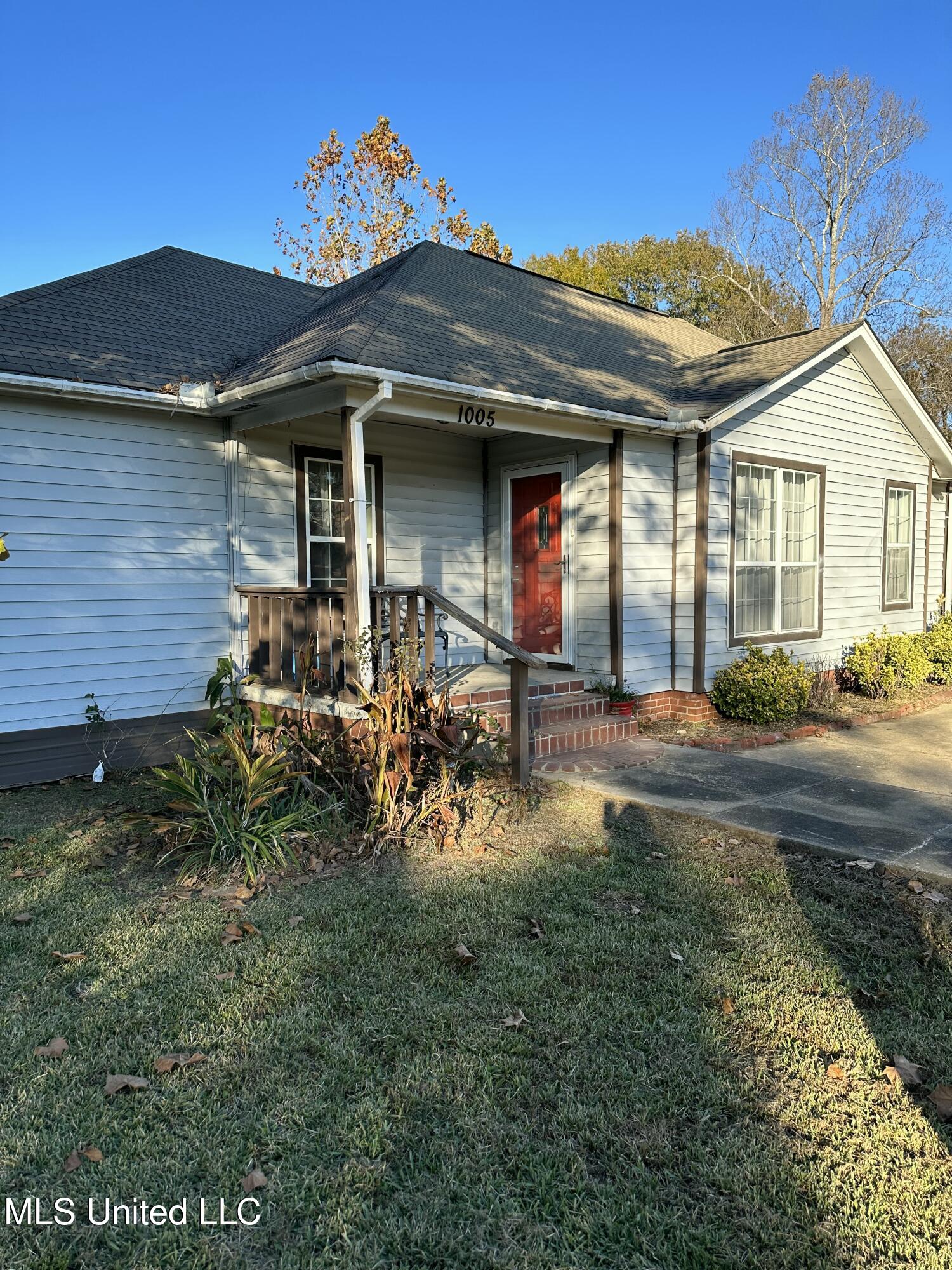 1005 Hillcrest Drive, Canton, Mississippi image 2