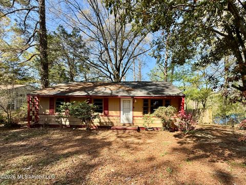 Homes For Sale - 2607 Brookwood Drive<br/> Jackson, MS 39212