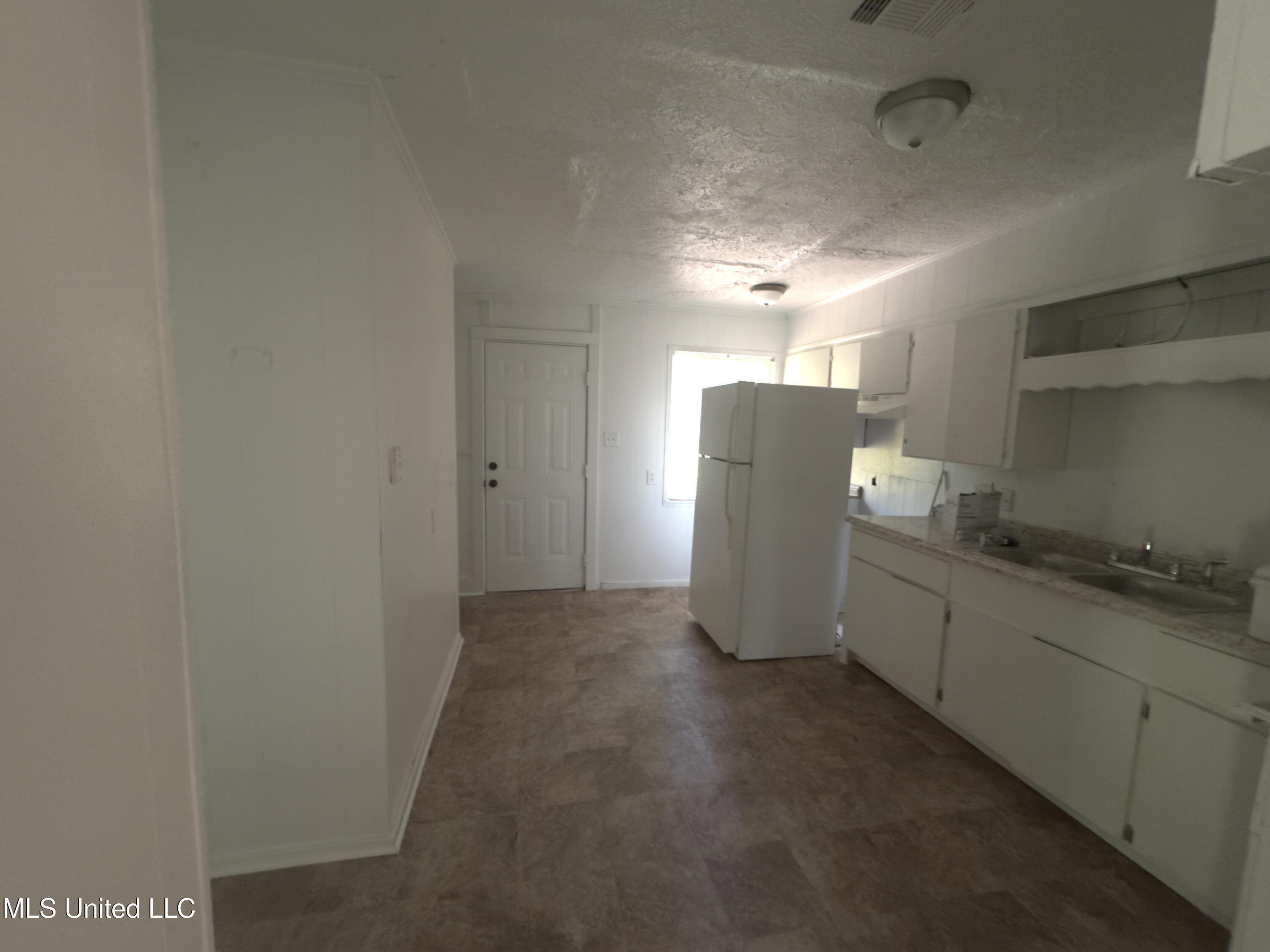 1136 Killarney Street, Jackson, Mississippi image 3