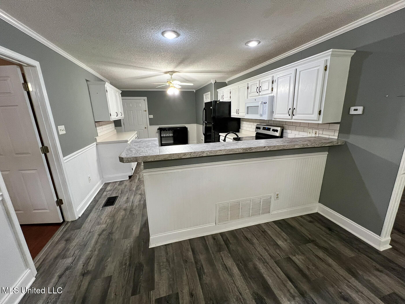 502 N Thunderbird Drive, Hernando, Mississippi image 9