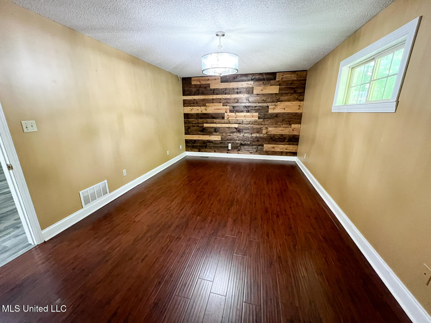 502 N Thunderbird Drive, Hernando, Mississippi image 27