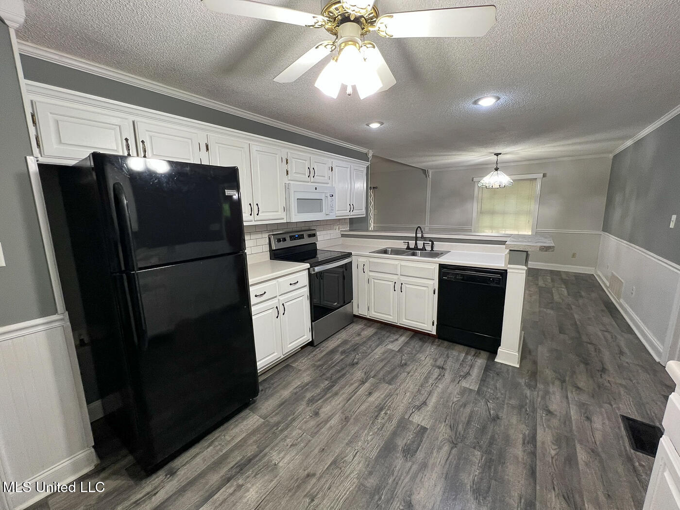 502 N Thunderbird Drive, Hernando, Mississippi image 12