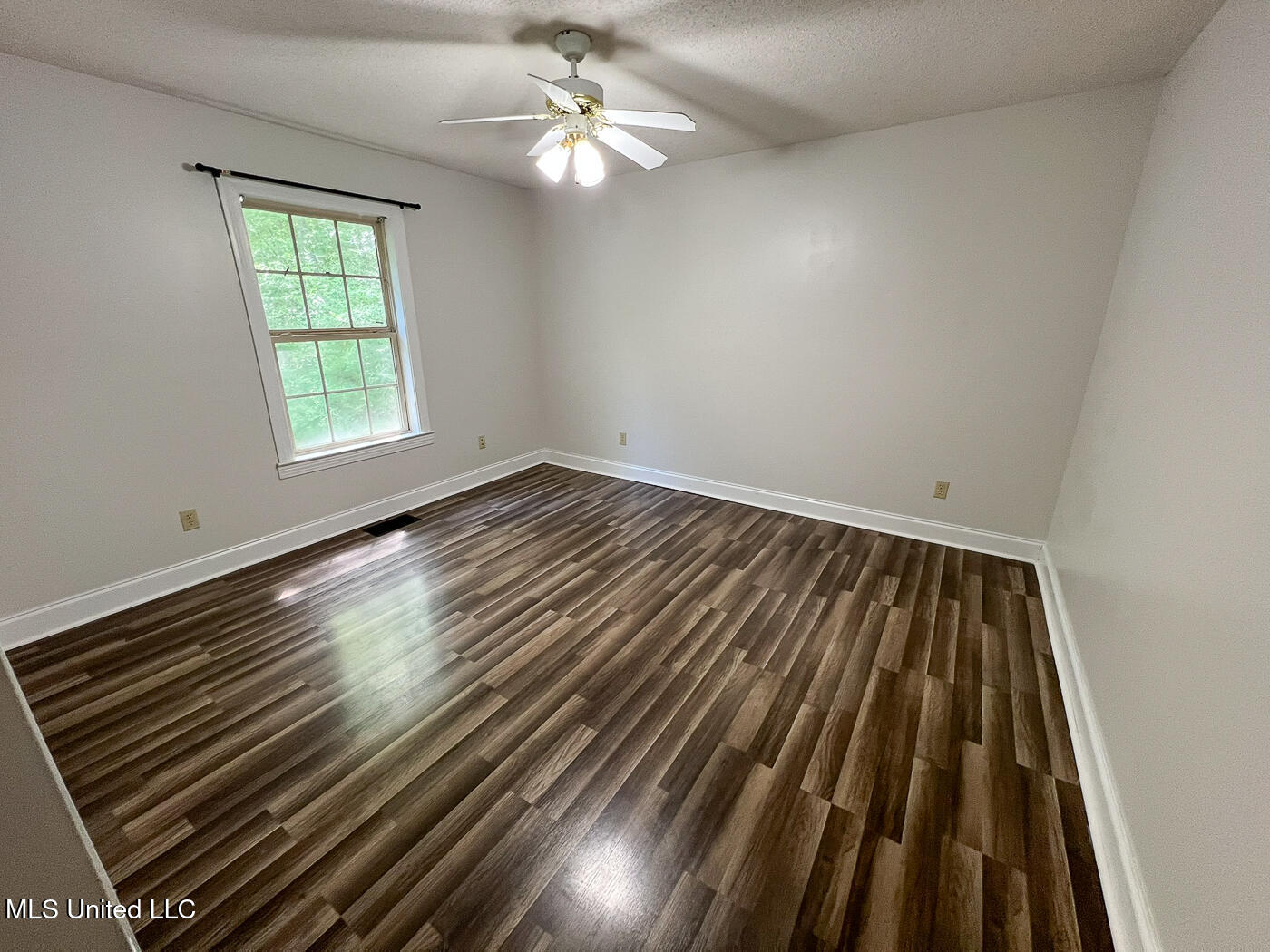 502 N Thunderbird Drive, Hernando, Mississippi image 28