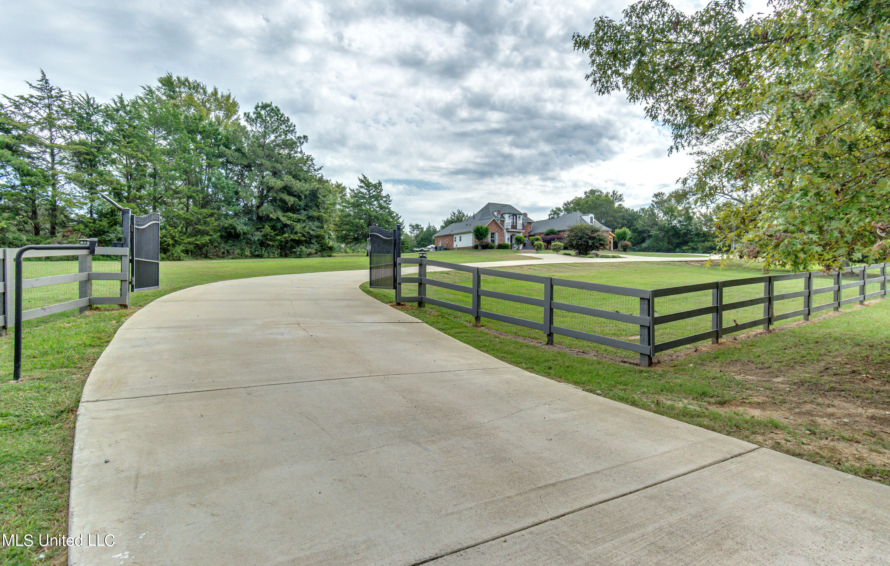 380 Catlett Road, Madison, Mississippi image 1