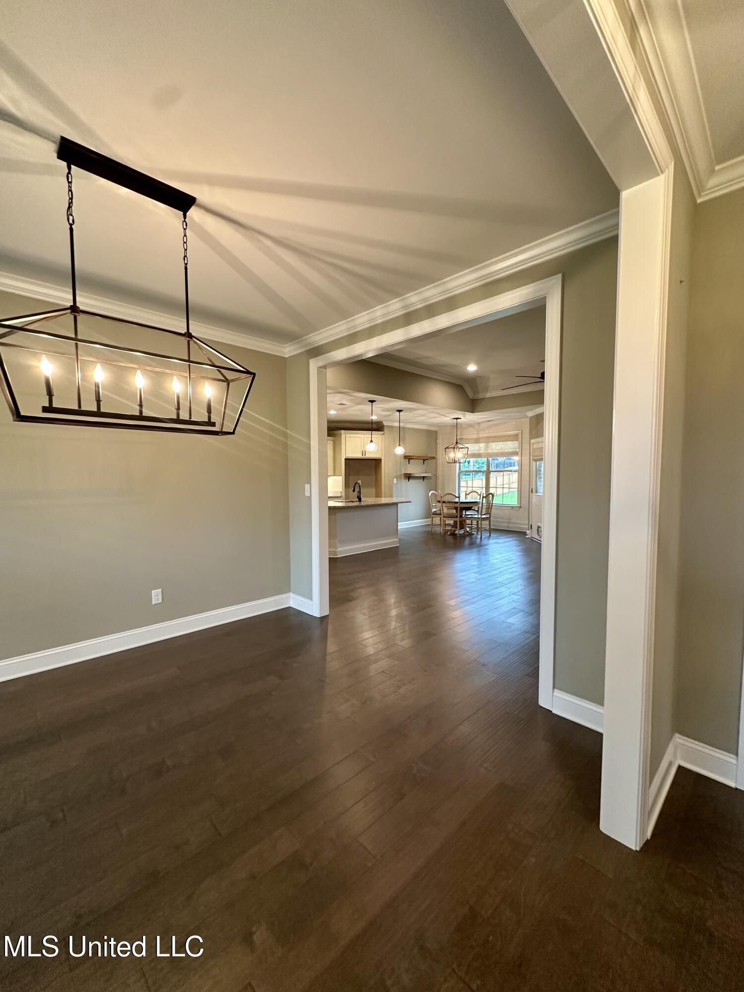 4049 Courtyard Drive, Southaven, Mississippi image 4