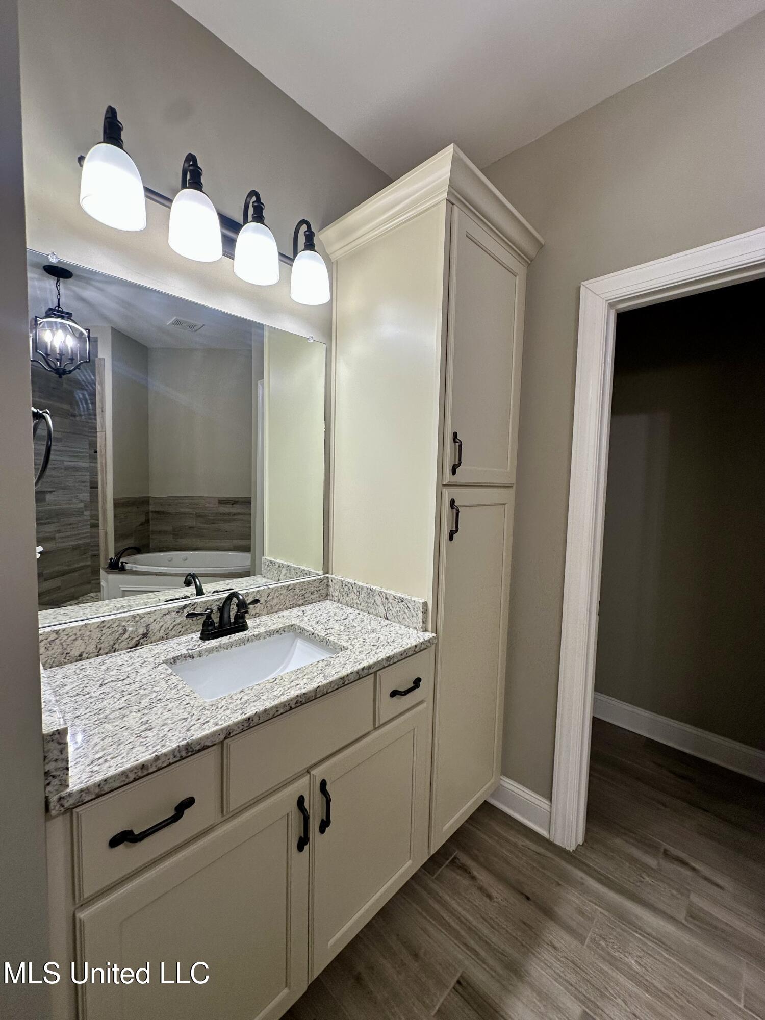 4049 Courtyard Drive, Southaven, Mississippi image 16