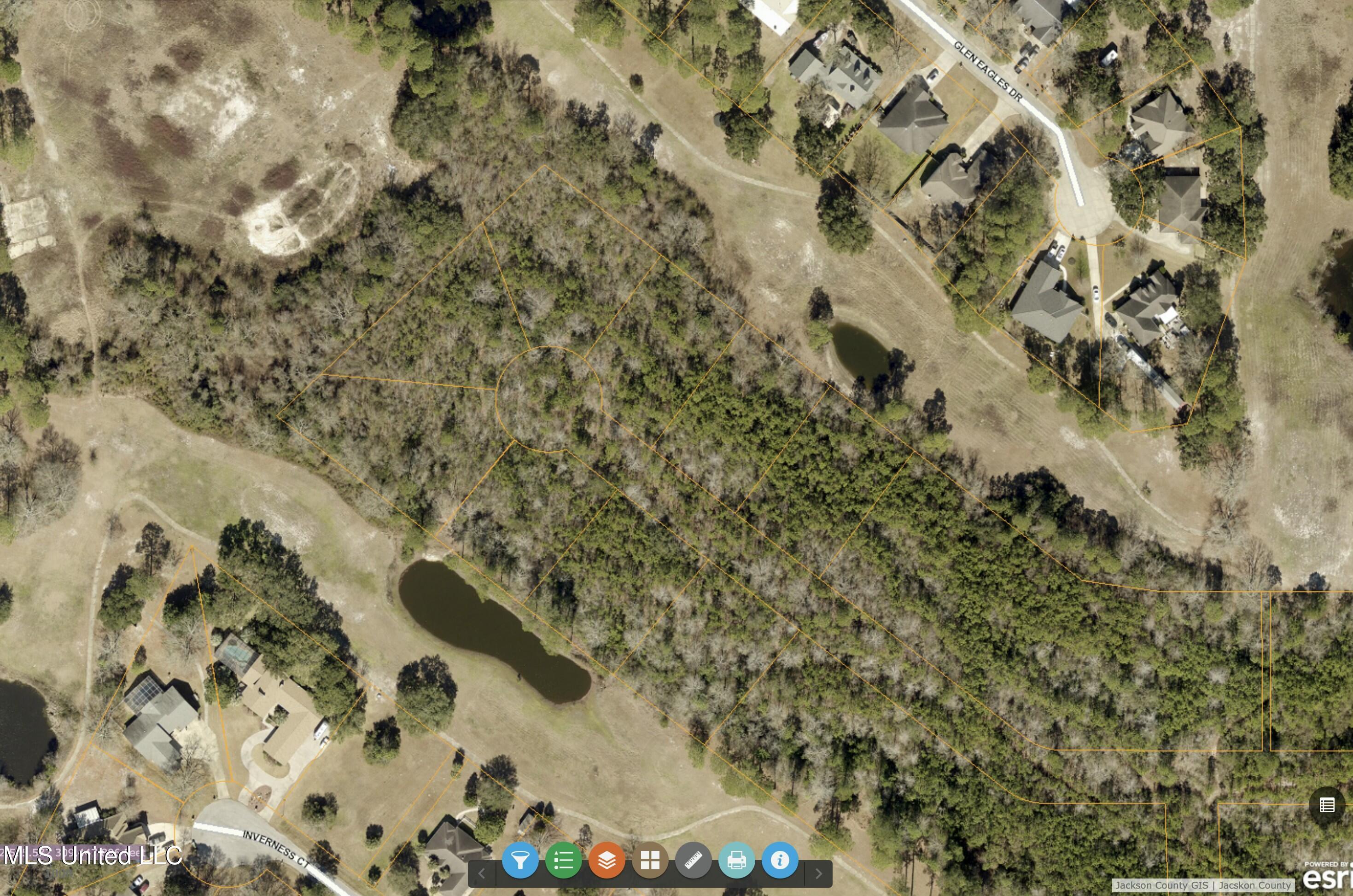 Prestwick Circle, Ocean Springs, Mississippi image 2