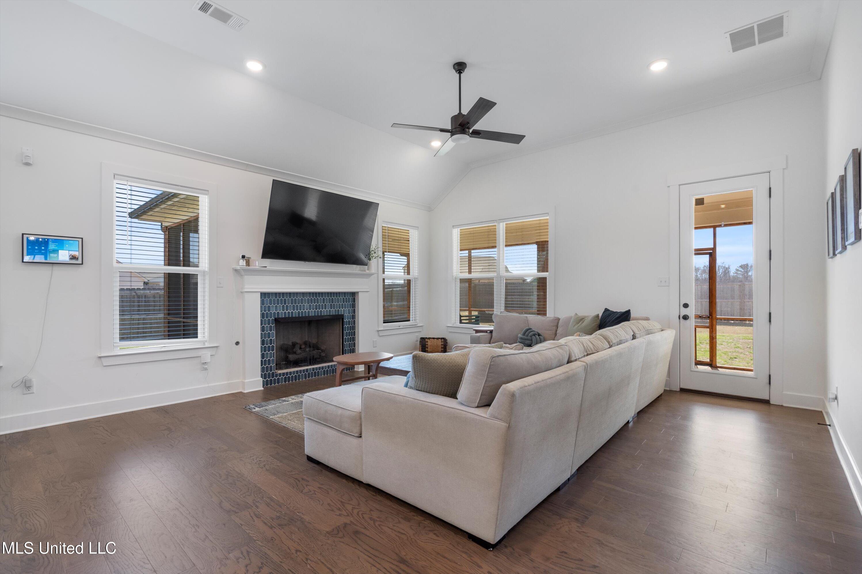 3972 Fieldstream Drive, Olive Branch, Mississippi image 9