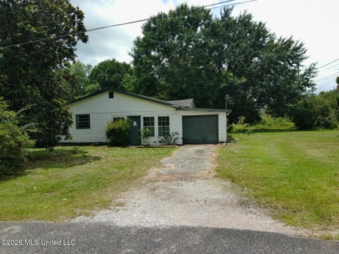 Homes For Sale - 15227 Charles Williams Road<br/> Moss Point, MS 39562