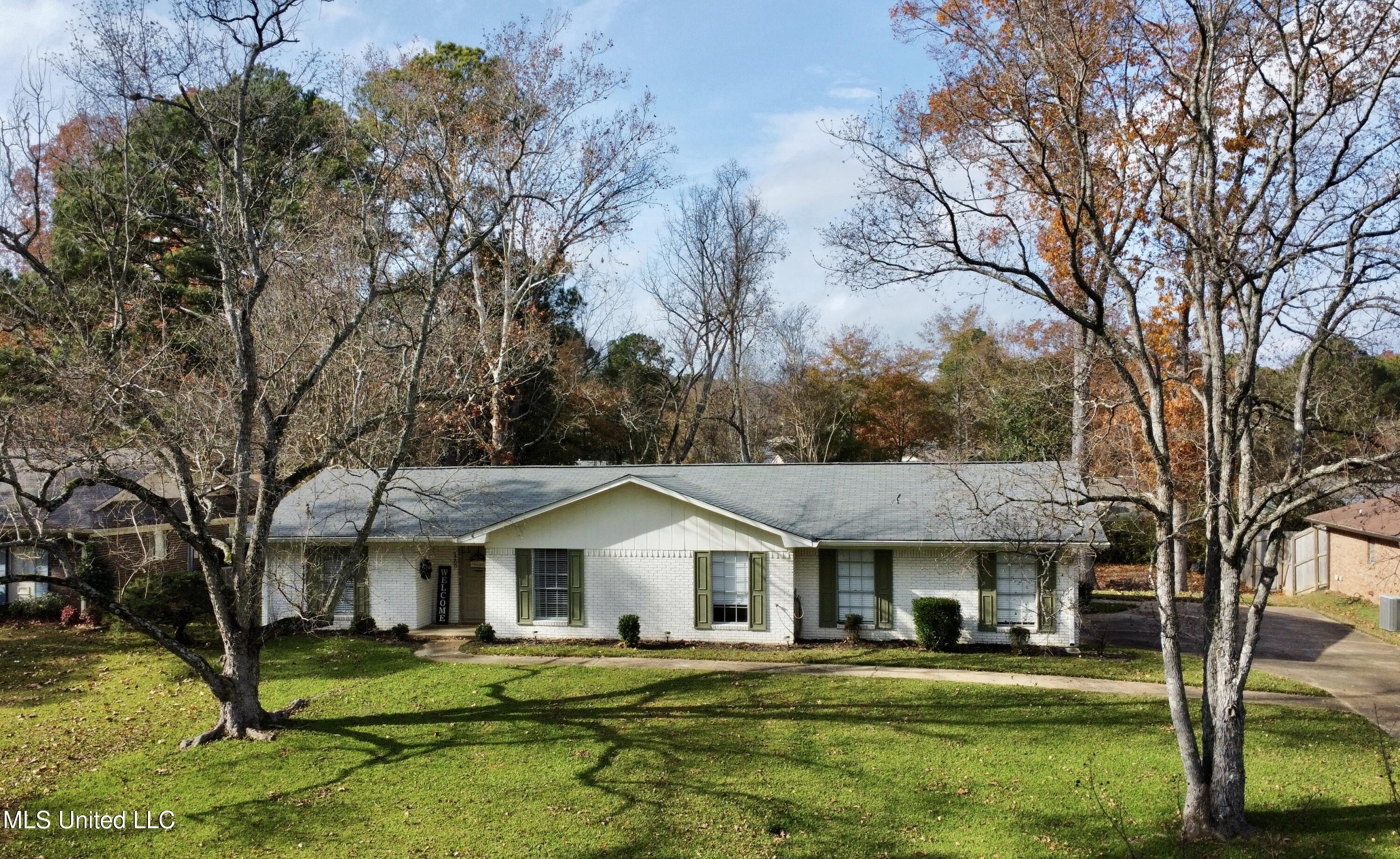 1209 Canterbury Lane, Clinton, Mississippi image 4