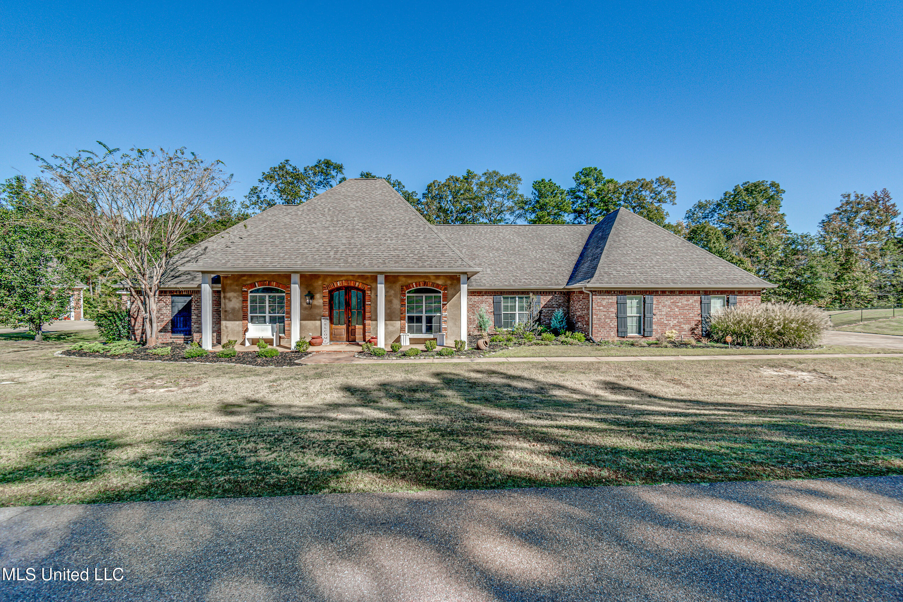 1006 Longwood Place, Pearl, Mississippi image 1