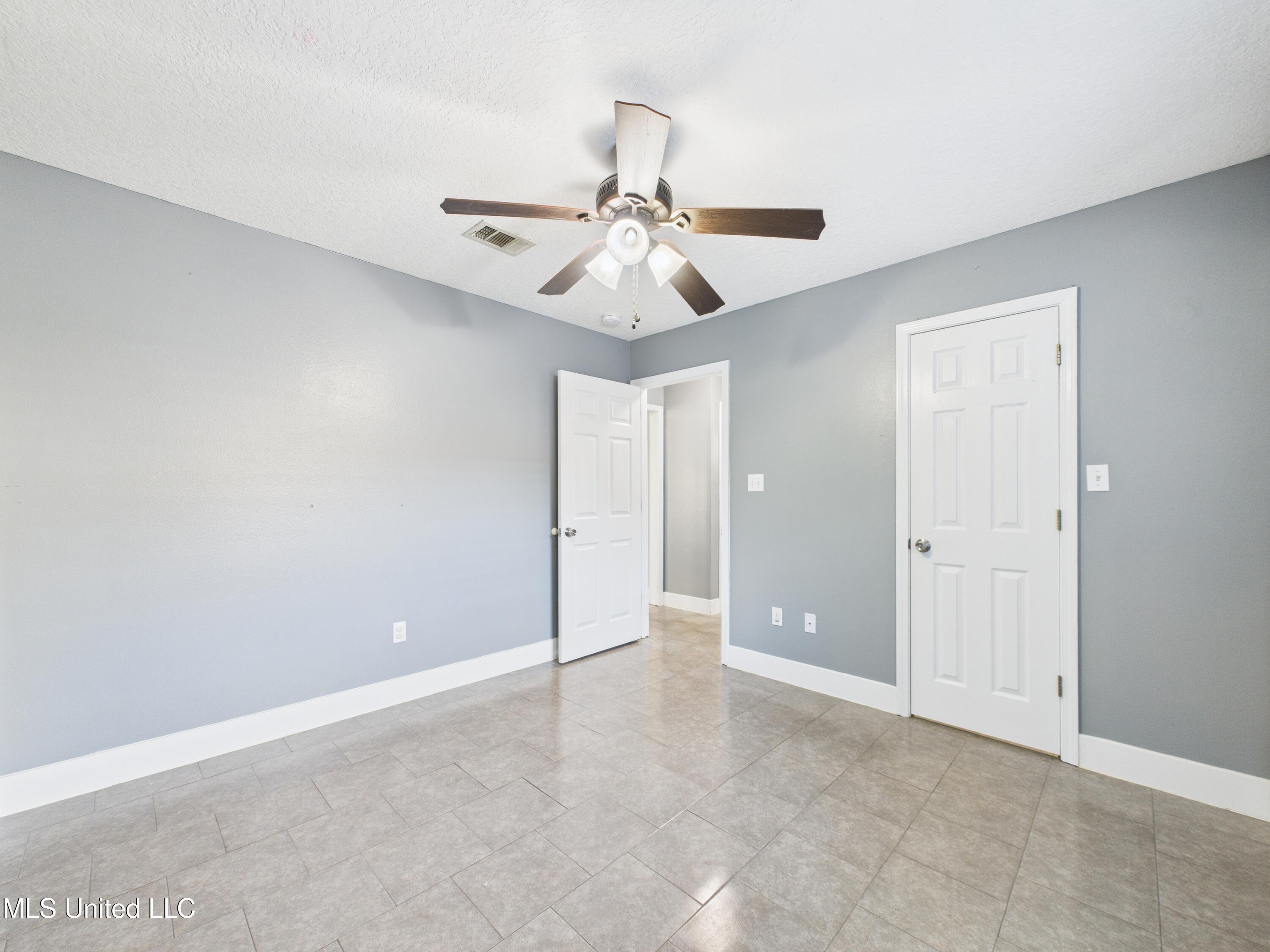 3508 N 9th Street, Ocean Springs, Mississippi image 24