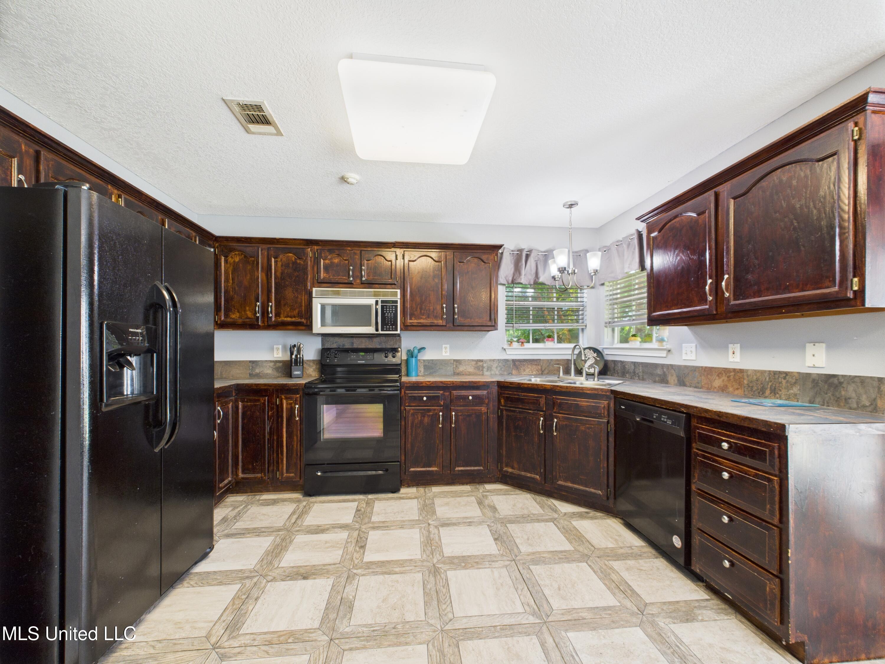 3508 N 9th Street, Ocean Springs, Mississippi image 13