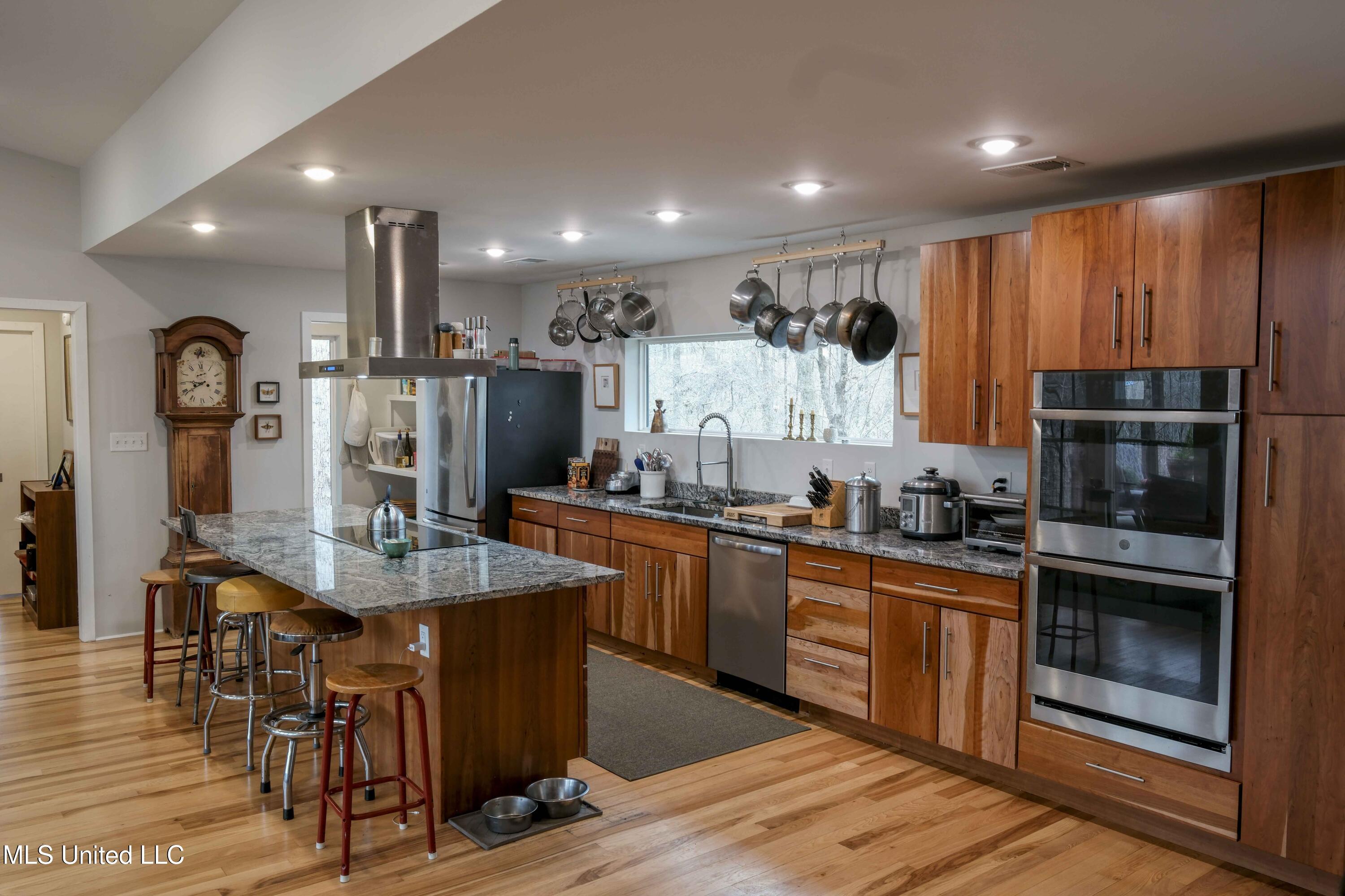 11455 First Hickory Cove, Hernando, Mississippi image 5
