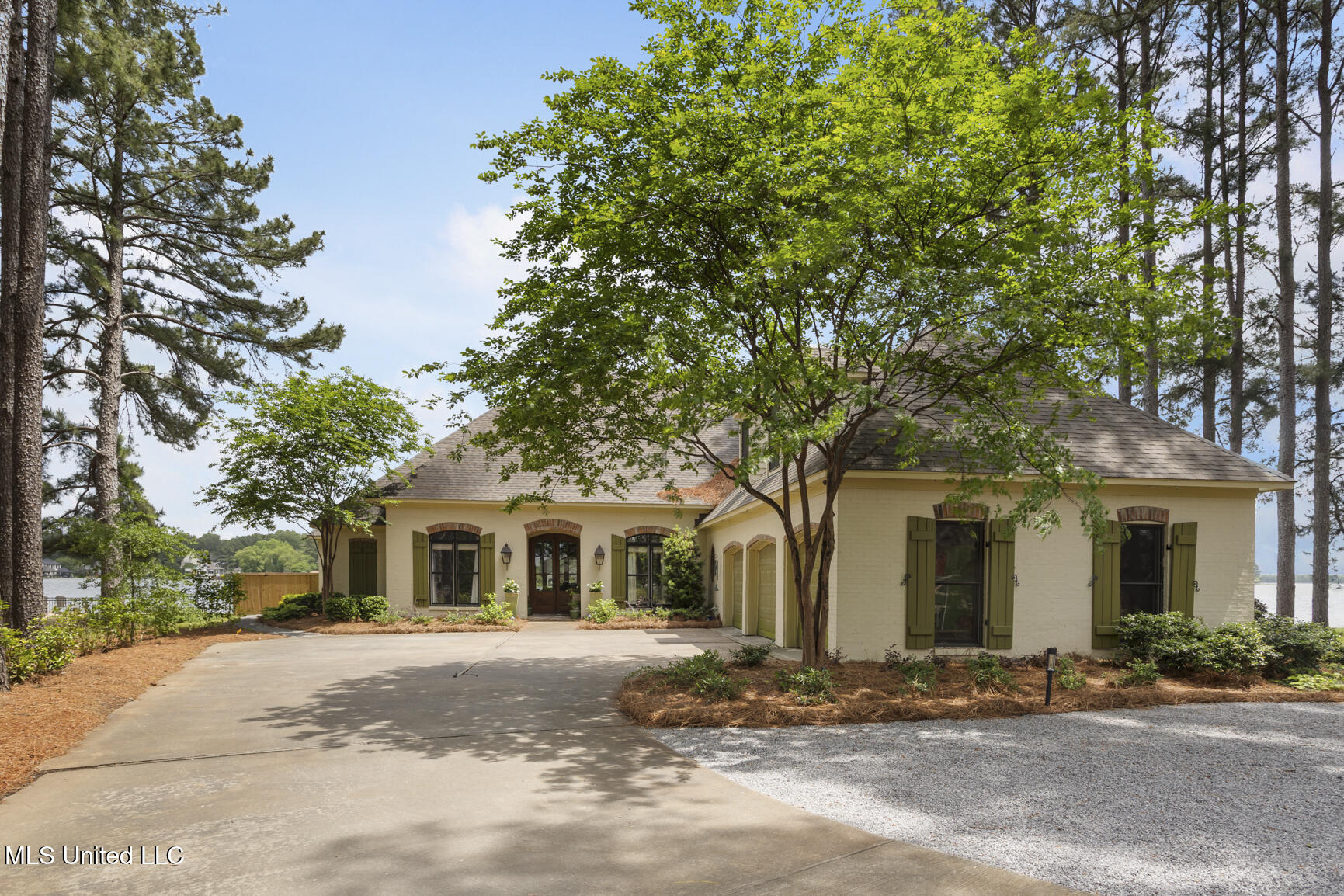 130 Northshore Point, Madison, Mississippi image 1