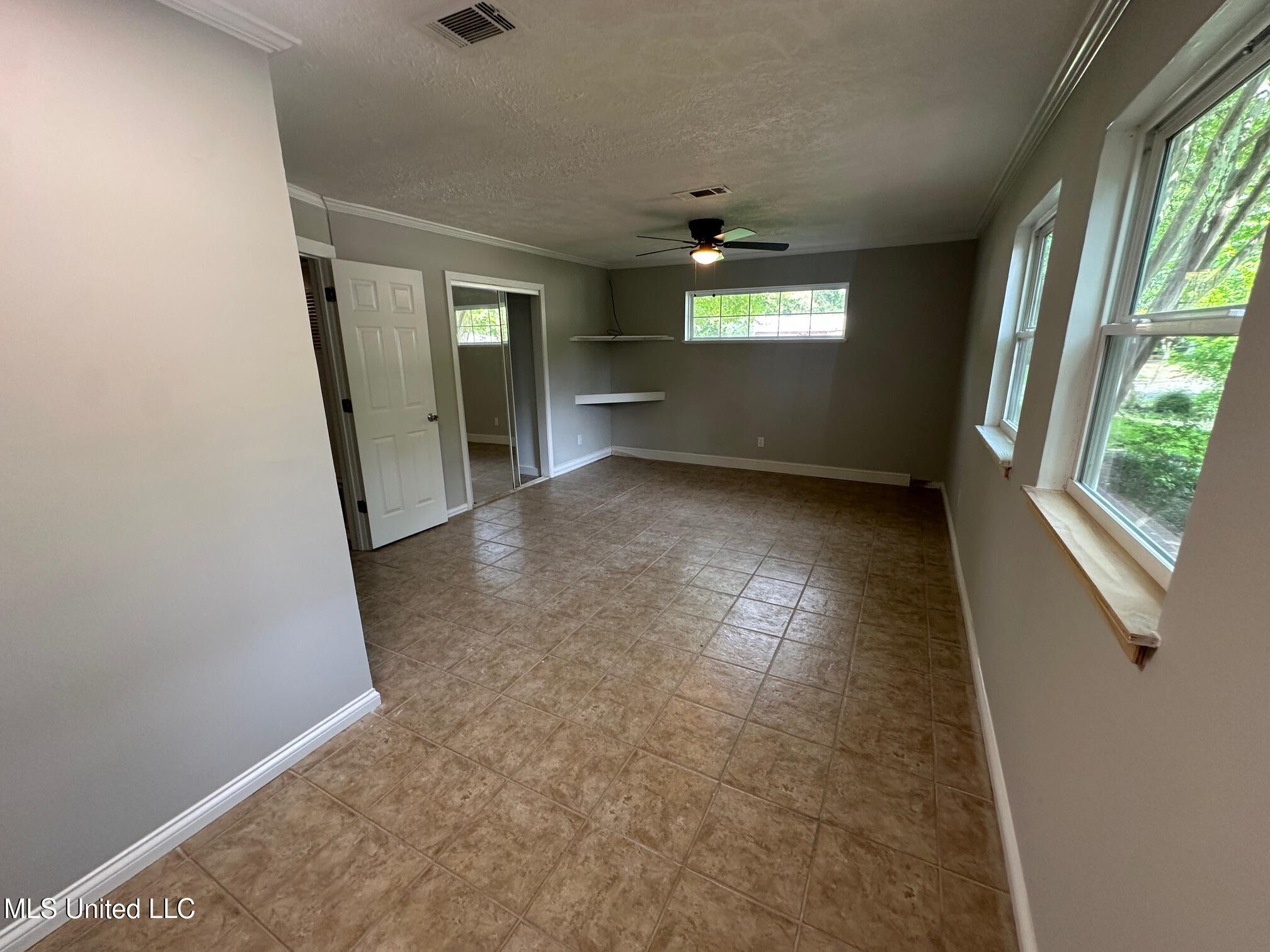 365 Gatewood Drive, Pearl, Mississippi image 5