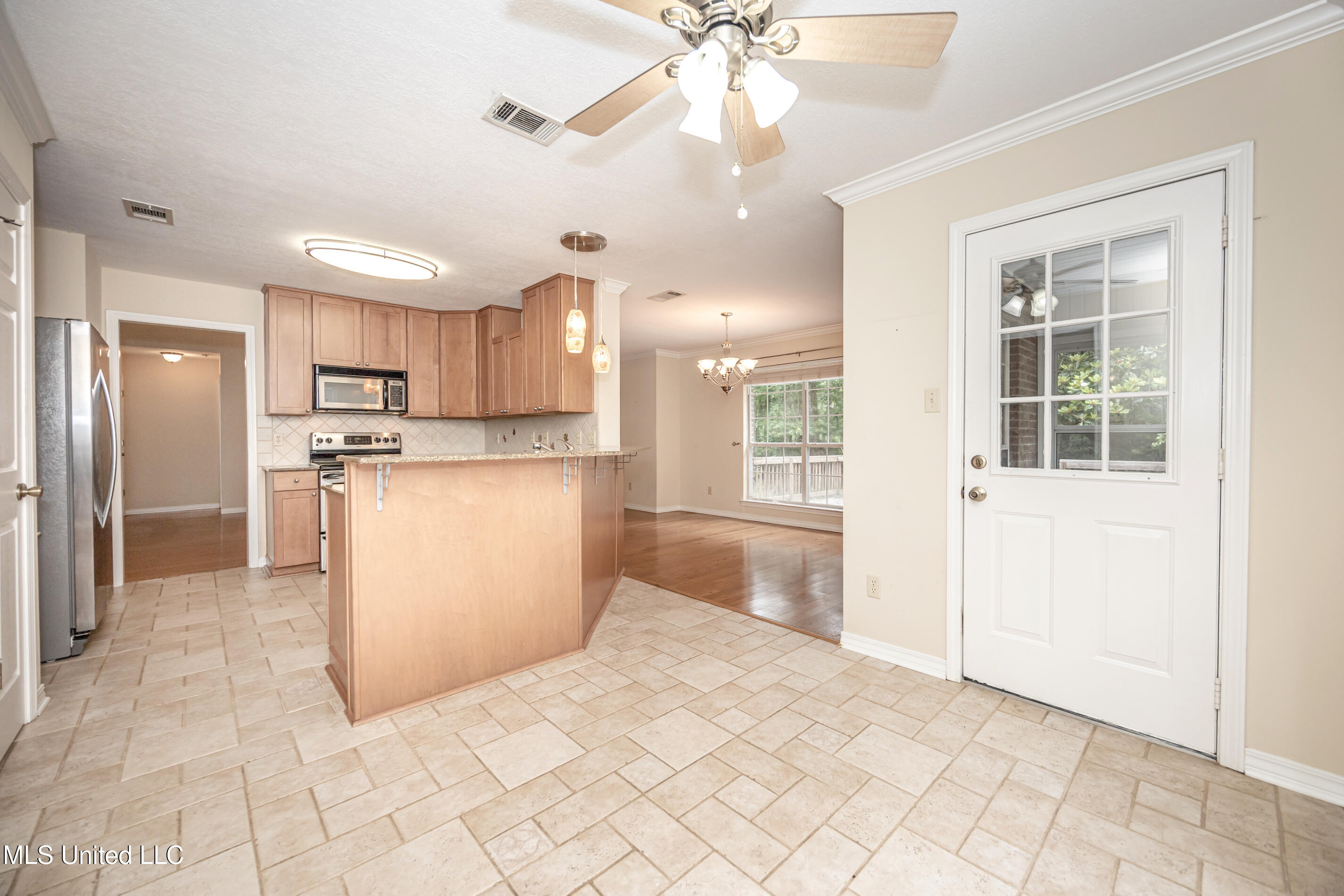 803 Woodglen Drive, Ocean Springs, Mississippi image 20
