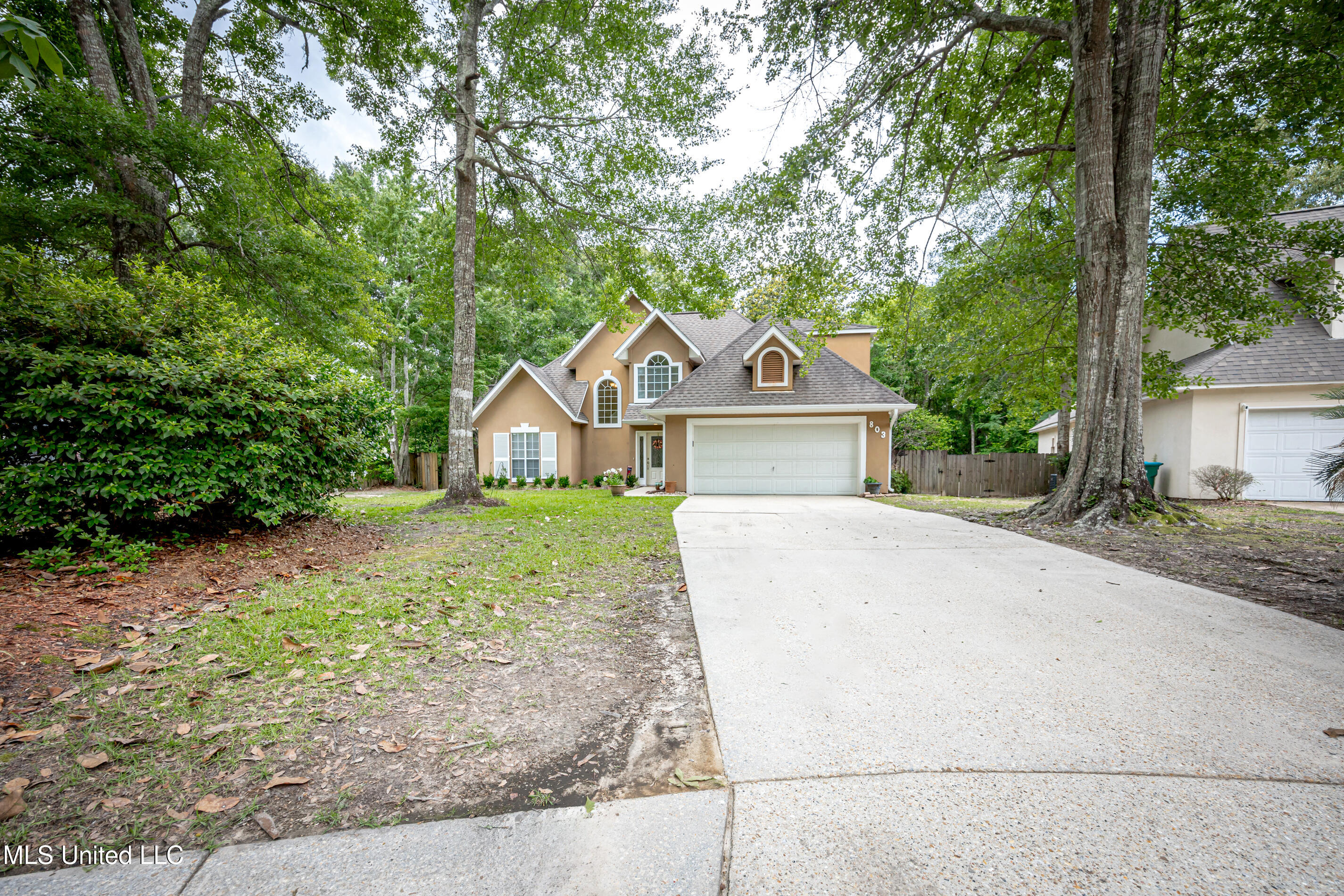 803 Woodglen Drive, Ocean Springs, Mississippi image 2