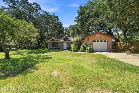 Homes For Rent - 8505 Mermaid Avenue<br/> Jackson County, Ocean Springs, MS 39564