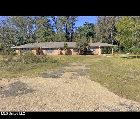 Homes For Sale - 81 Henry Cox Road<br/> Lawrence County, Monticello, MS 39654