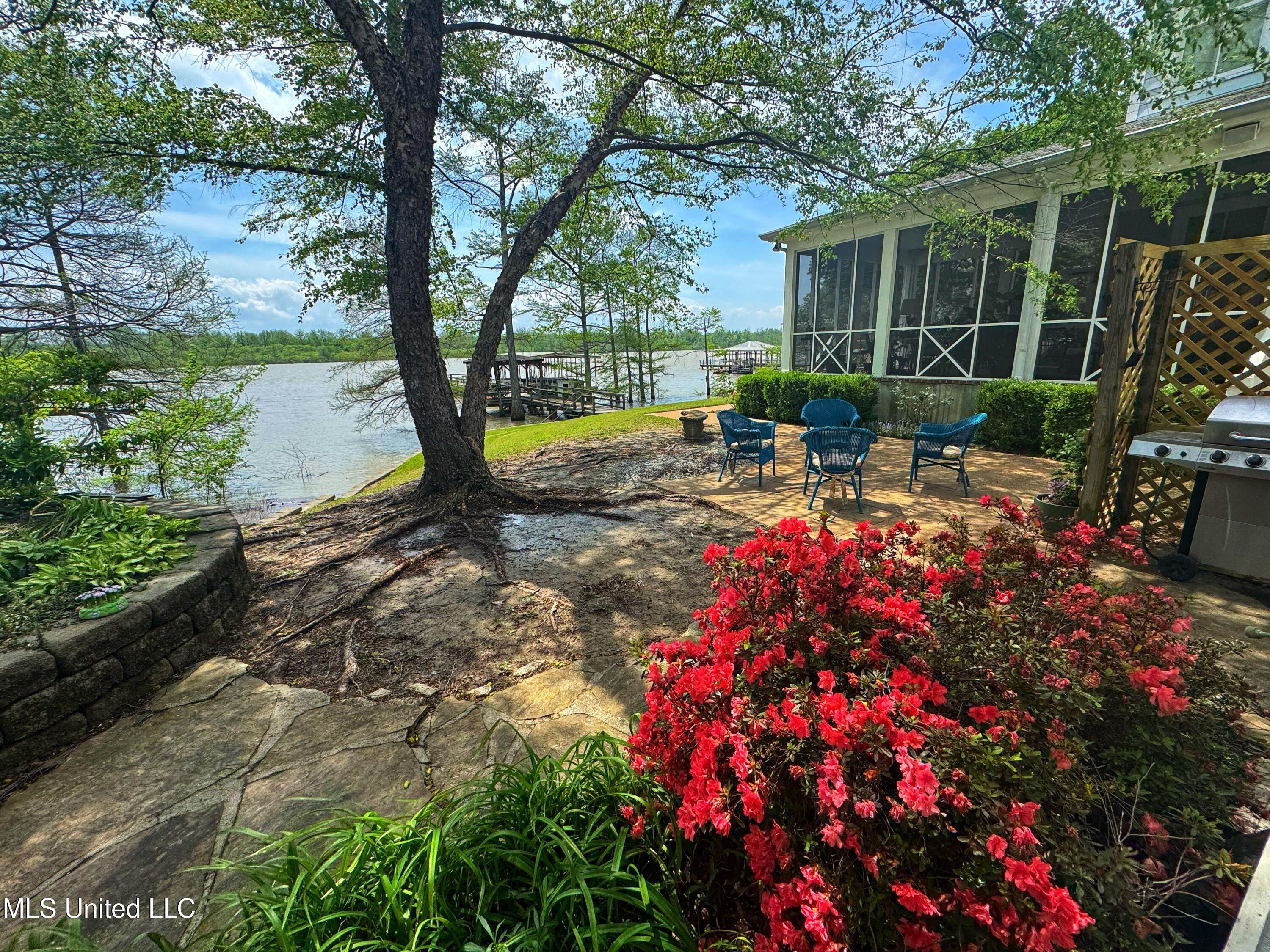 16 Parker Landing, Dundee, Mississippi image 11