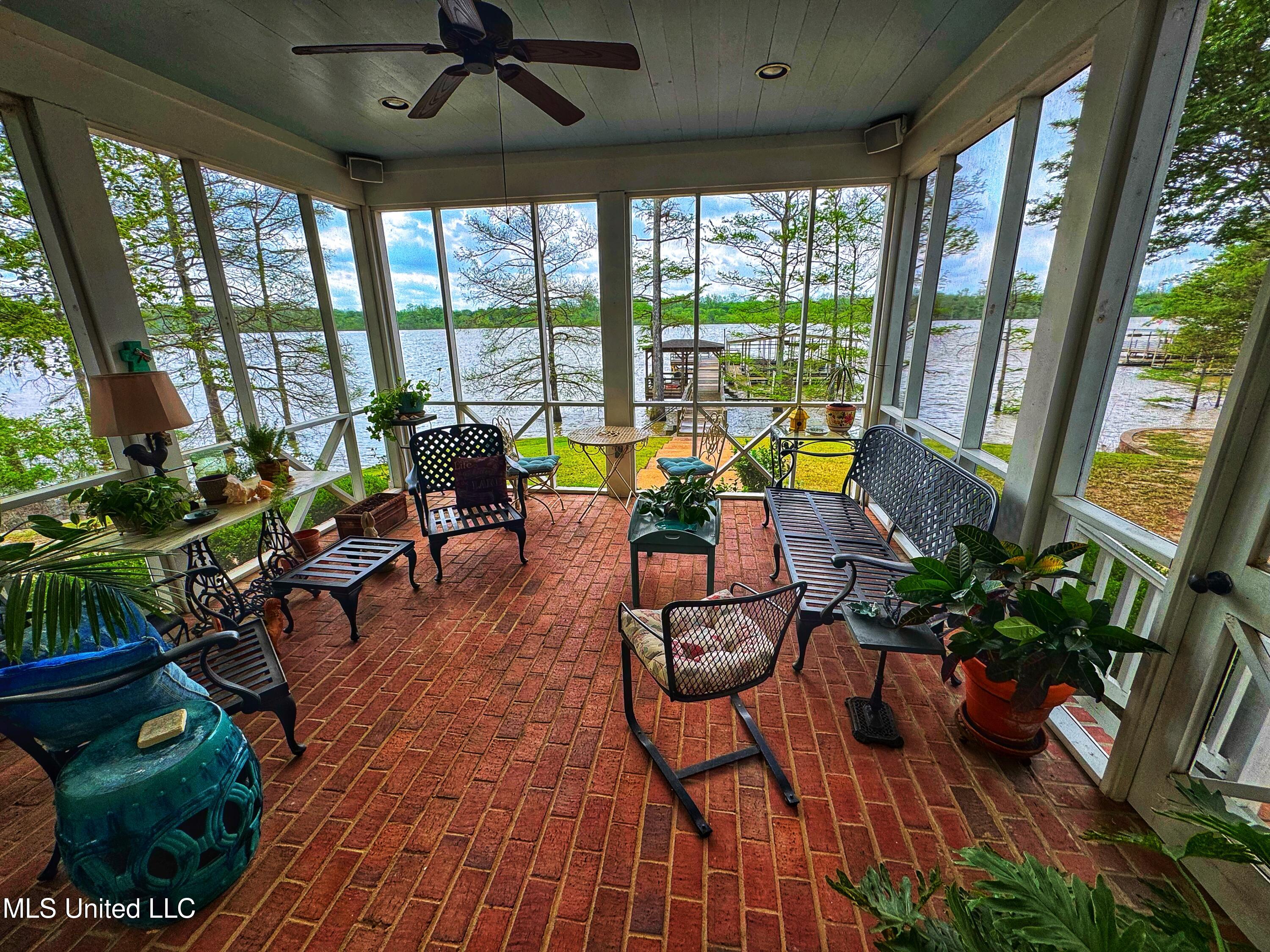 16 Parker Landing, Dundee, Mississippi image 3