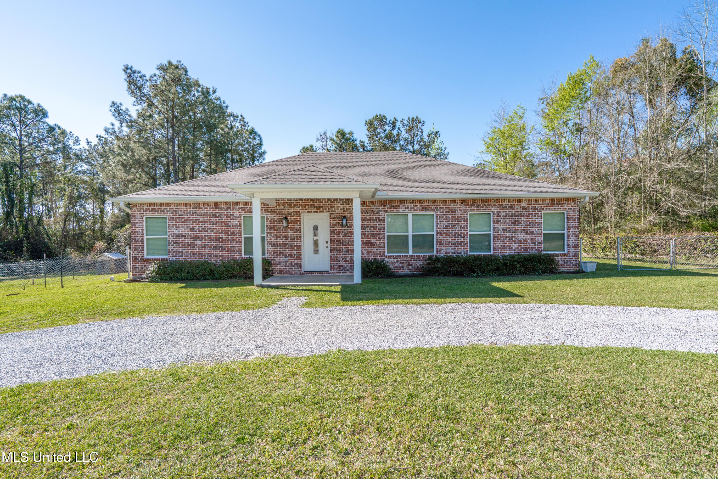 23159 Unicorn Lane, Pass Christian, Mississippi image 1